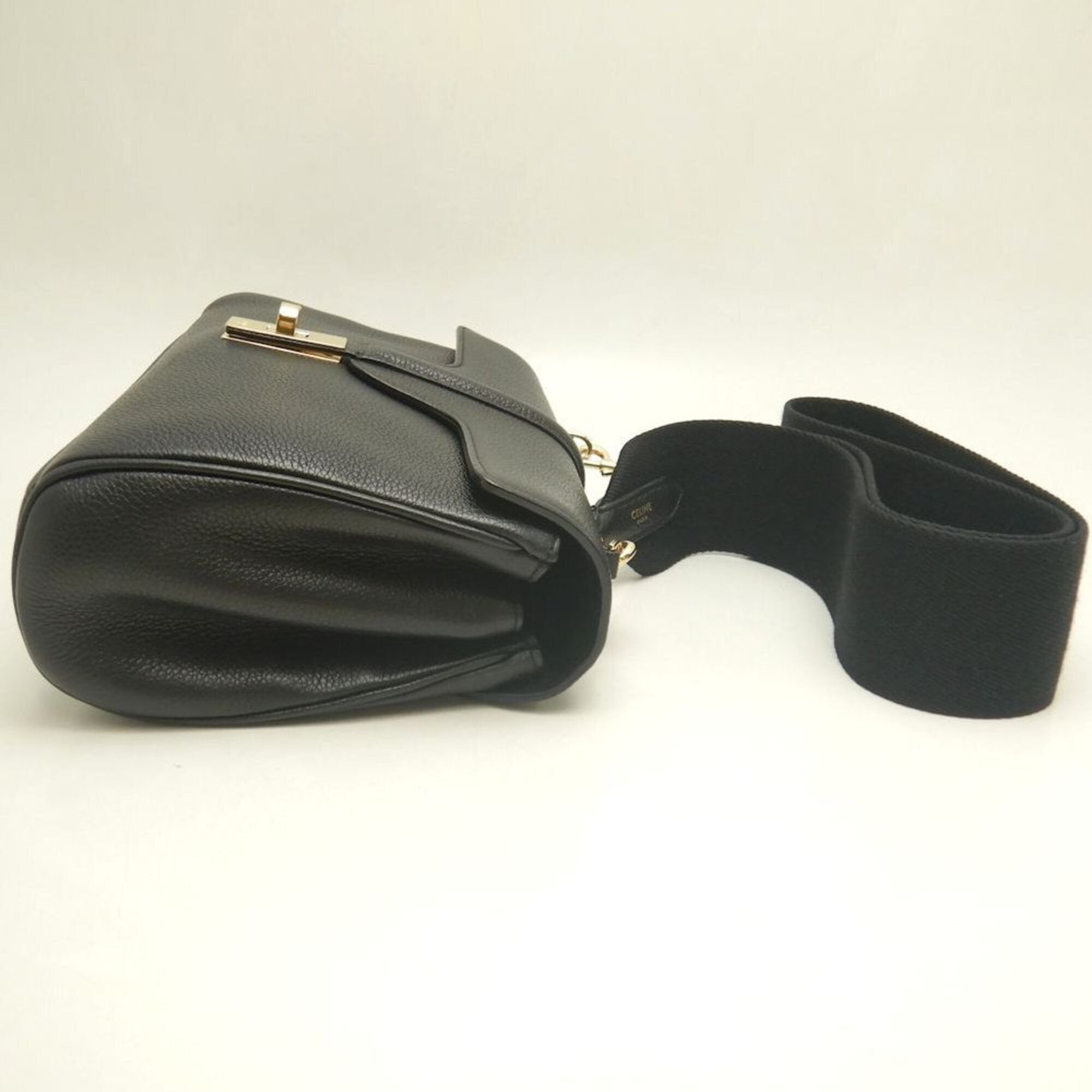 Celine Black Leather Shoulder Bag (Pre-Owned)