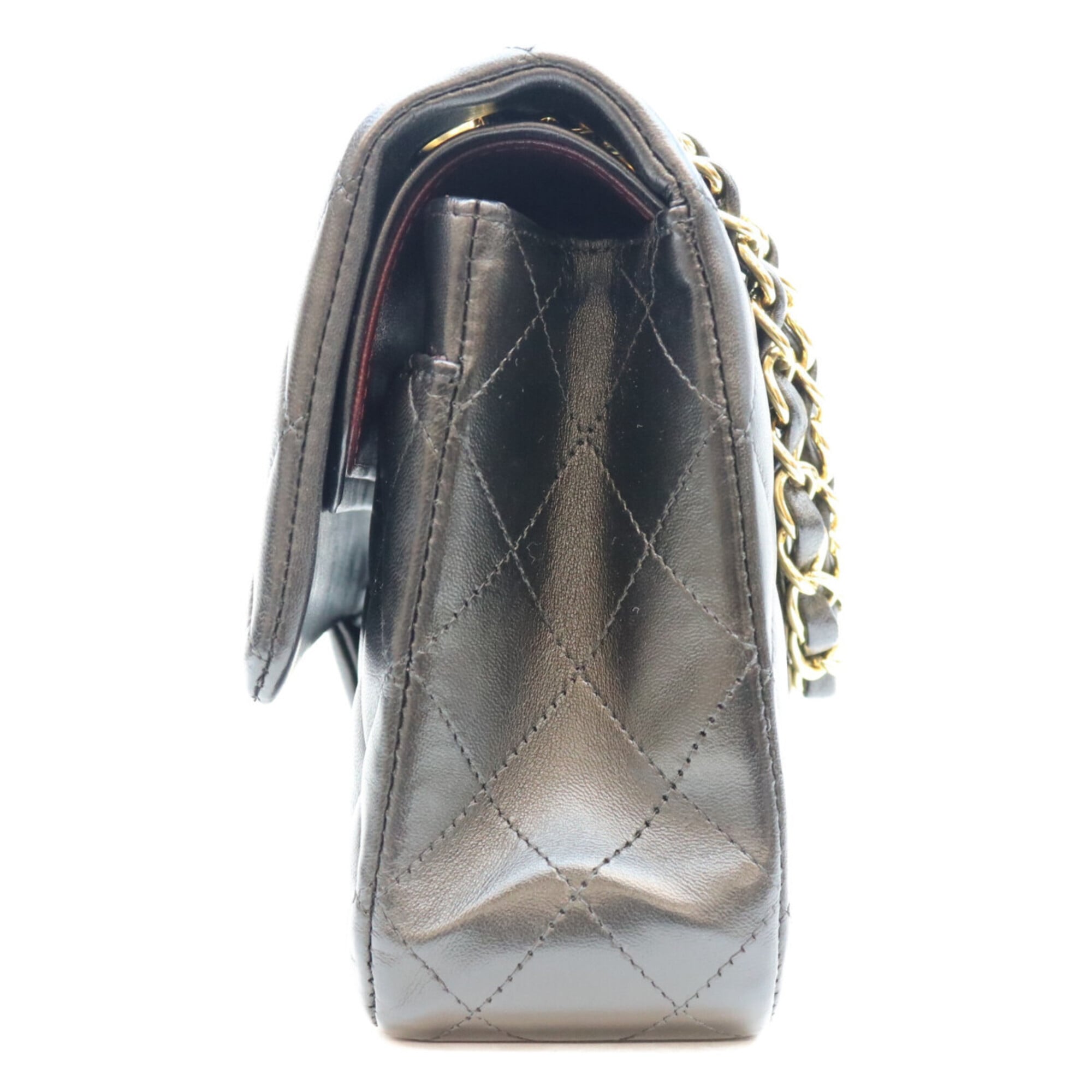 Chanel Black Leather Shoulder Bag (Pre-Owned)