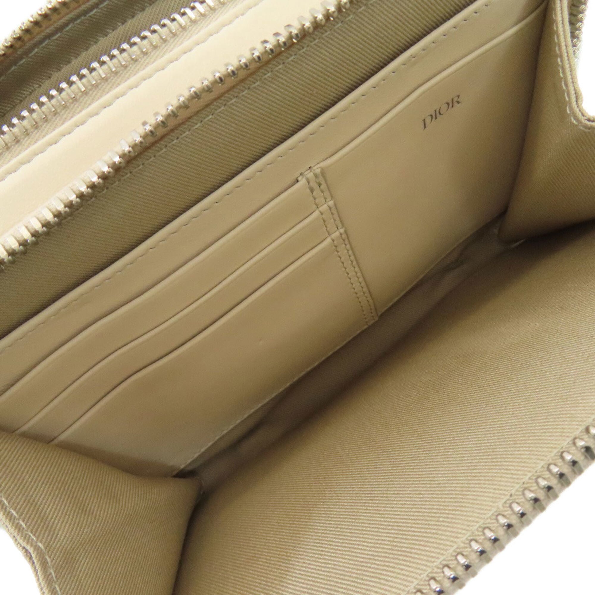 Christian Dior Ivory Pvc Shoulder Bag (Pre-Owned)