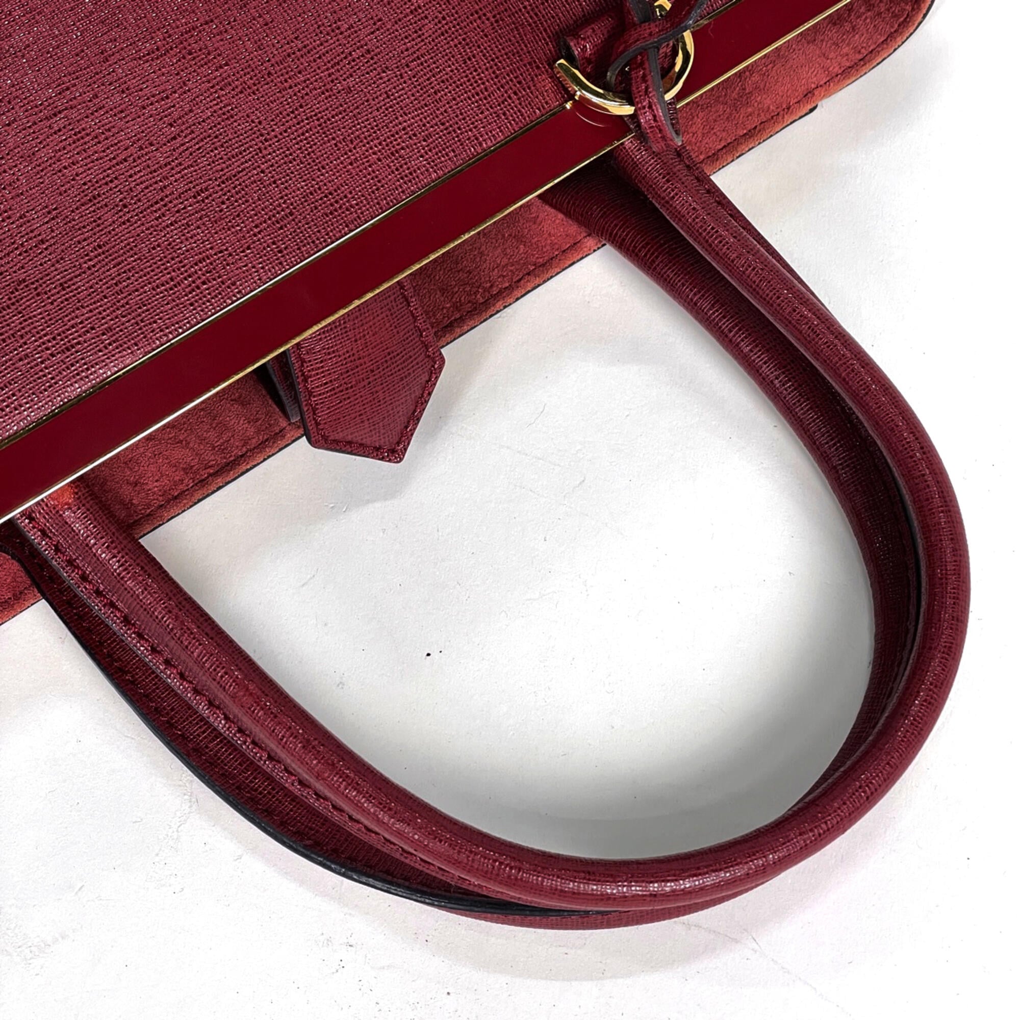 Fendi Red Color Leather Handbag (Pre-Owned)