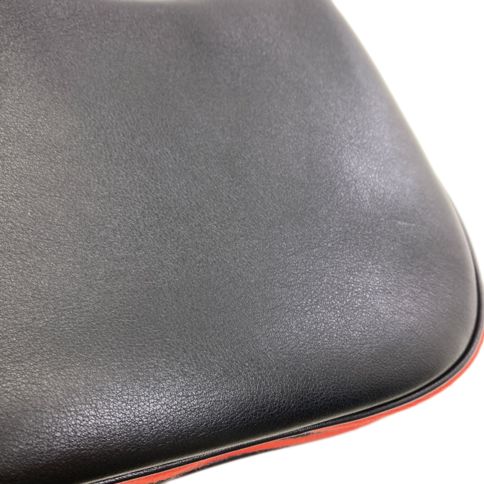 Gucci Black Leather Shoulder Bag (Pre-Owned)