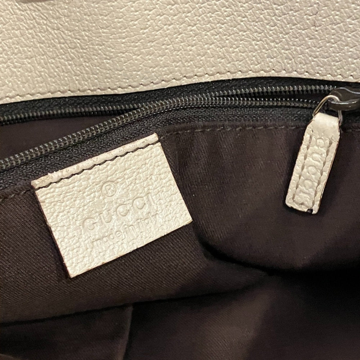 Gucci Gg Canvas Beige Gg Canvas Shoulder Bag (Pre-Owned)