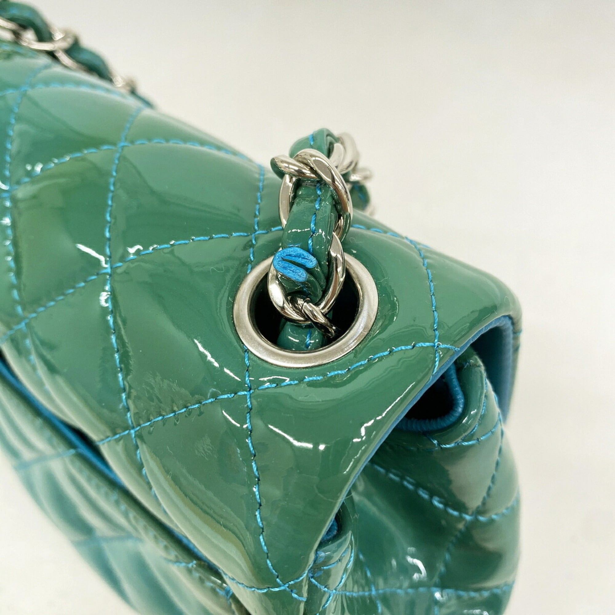 Chanel Blue Patent Leather Shoulder Bag (Pre-Owned)