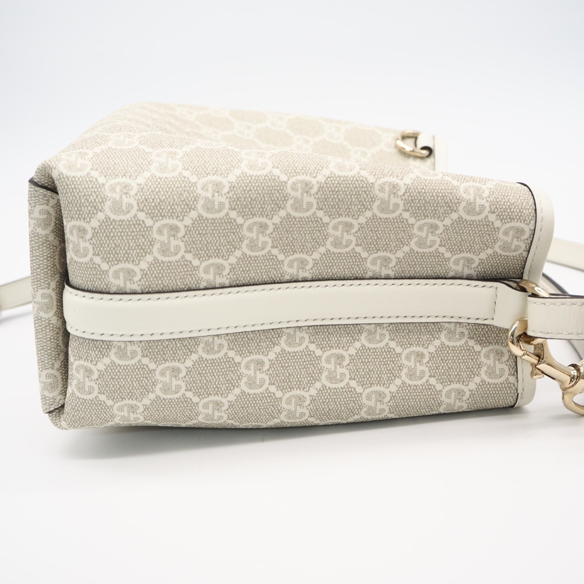 Gucci Beige White Coated Canvas Leather Shoulder Bag (Pre-Owned)