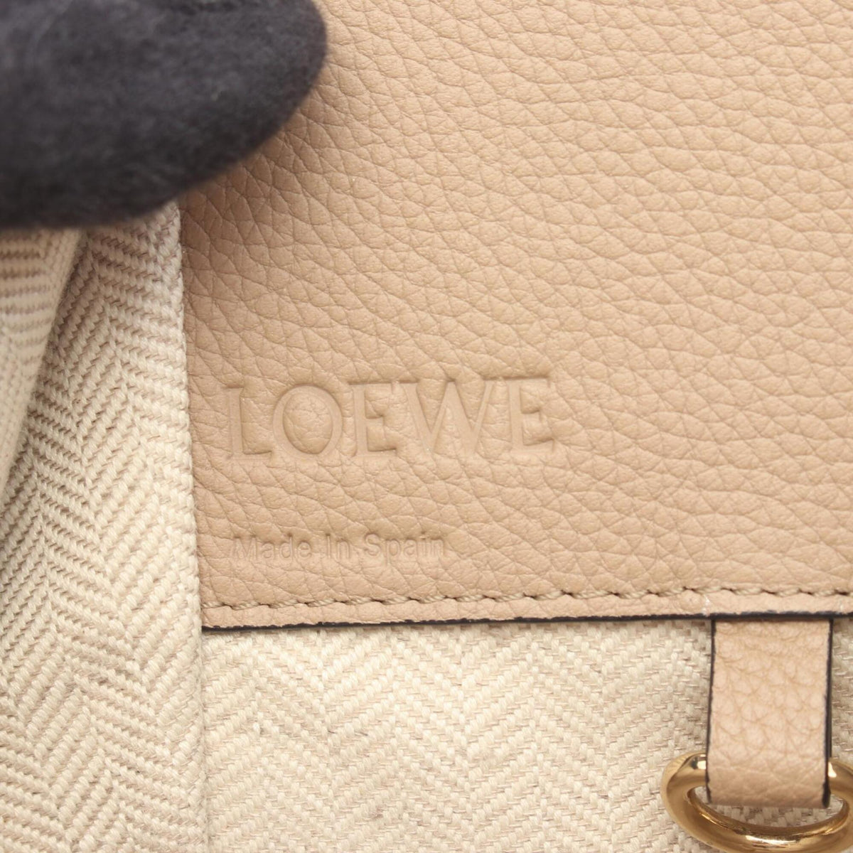 Loewe Beige Gray Leather Handbag (Pre-Owned)