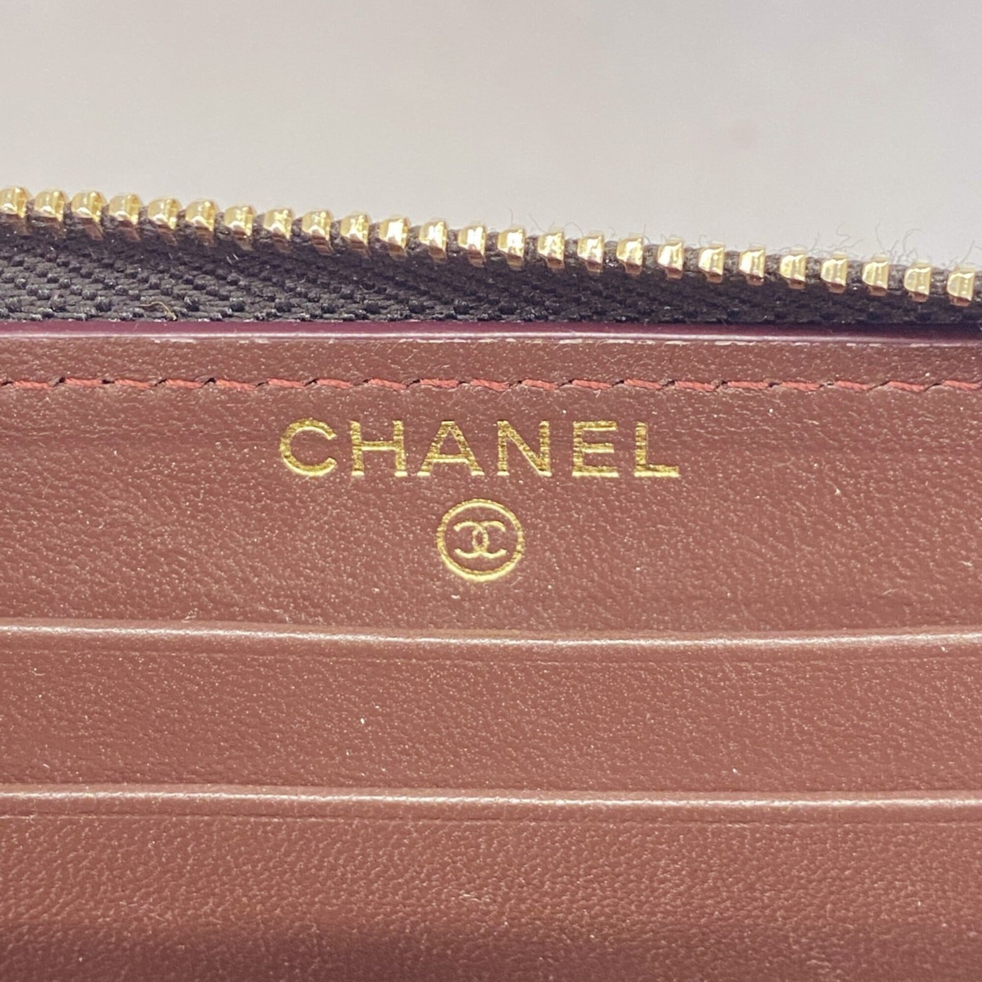 Chanel Black Leather Wallet (Bi-Fold) (Pre-Owned)