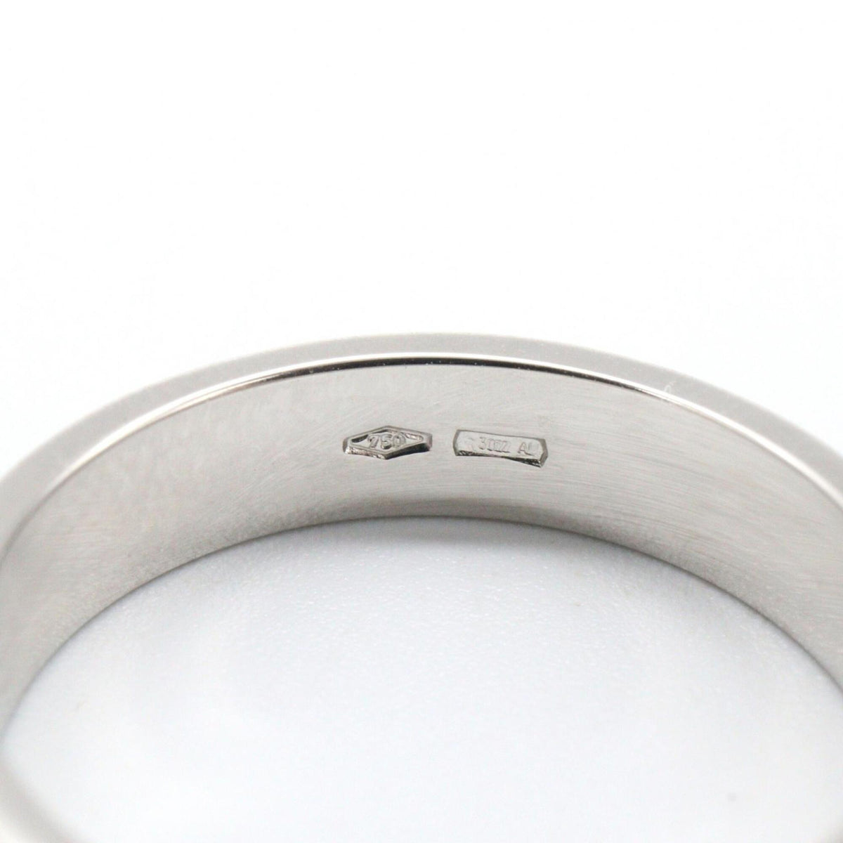 Gucci Silver White Gold (18K) Band Ring (Pre-Owned)
