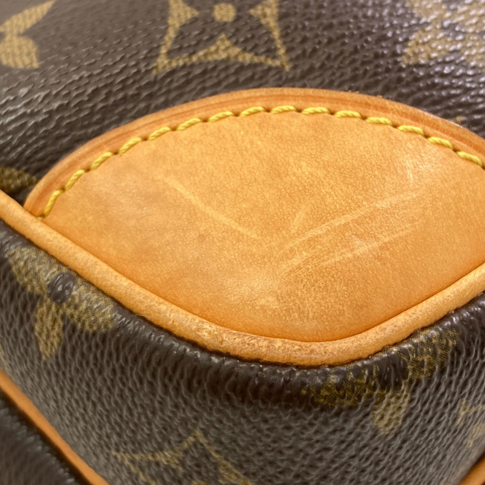 Louis Vuitton Monogram Monogram Shoulder Bag (Pre-Owned)