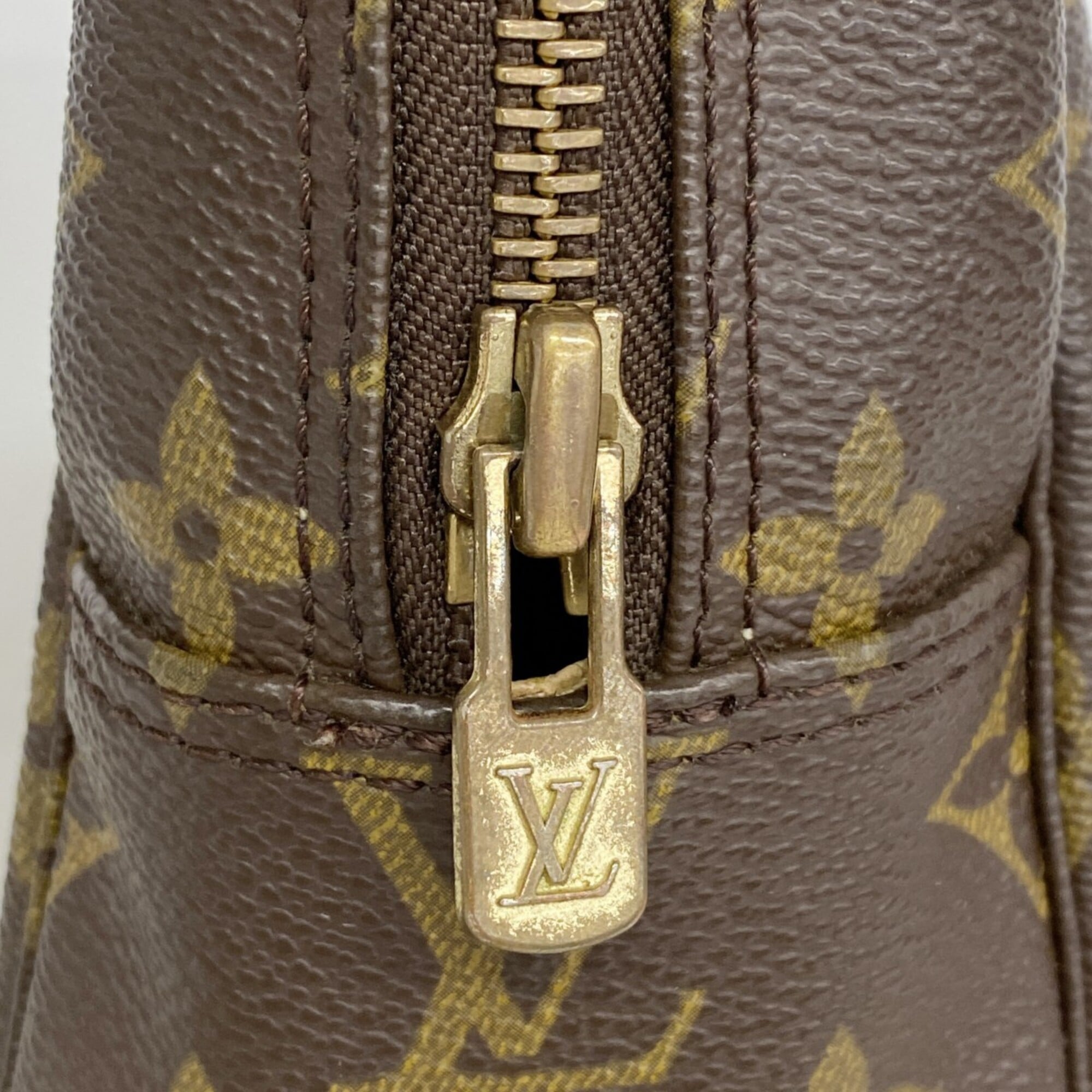 Louis Vuitton Brown Pouch (Pre-Owned)