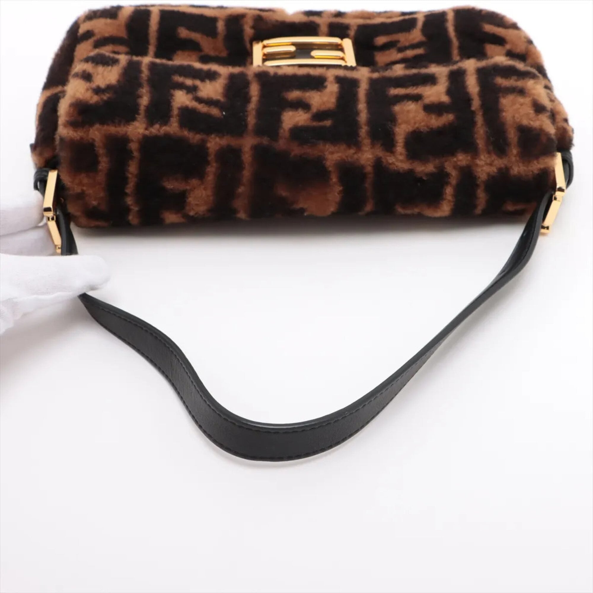 Fendi Brown Leather Shoulder Bag (Pre-Owned)