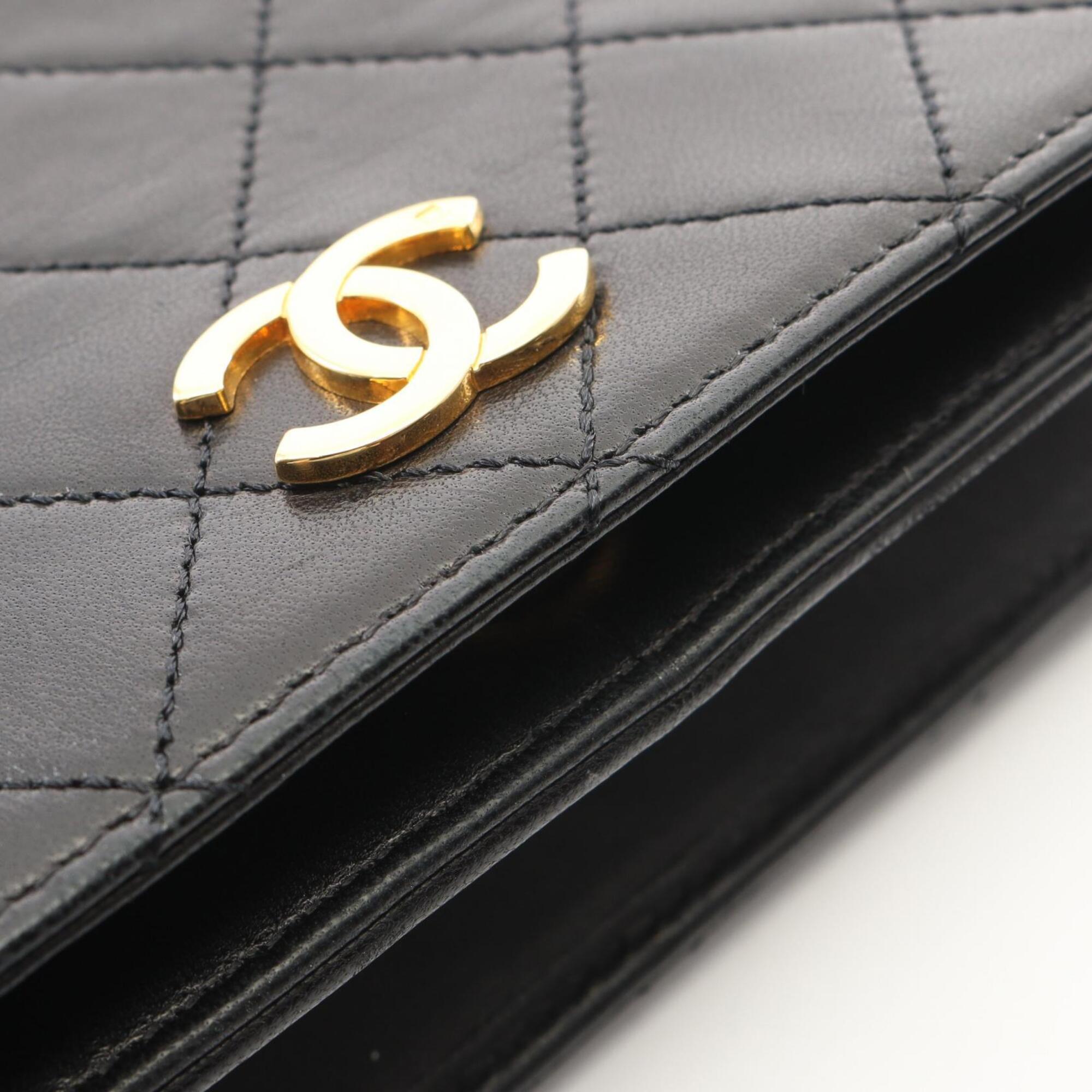Chanel Black Leather Handbag Shoulder Bag (Pre-Owned)