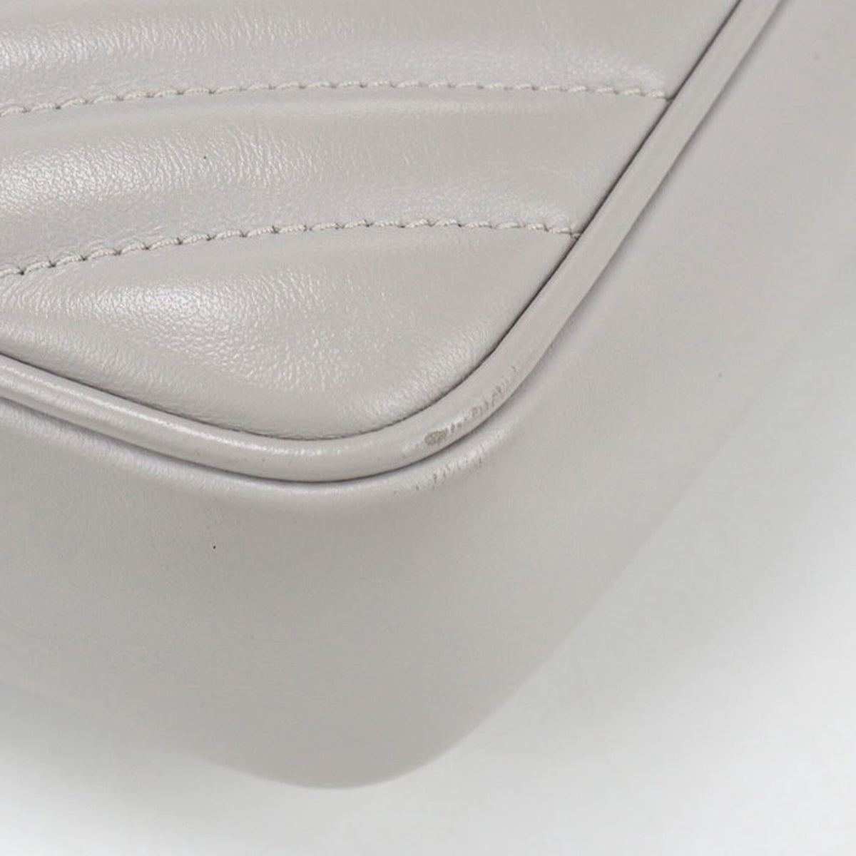 Saint Laurent Gray Leather Shoulder Bag (Pre-Owned)
