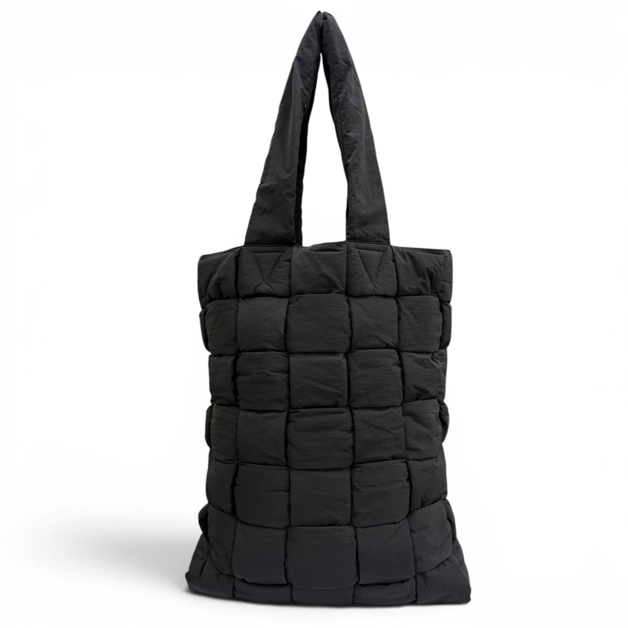 Bottega Veneta Black Nylon Pouch Tote Bag (Pre-Owned)