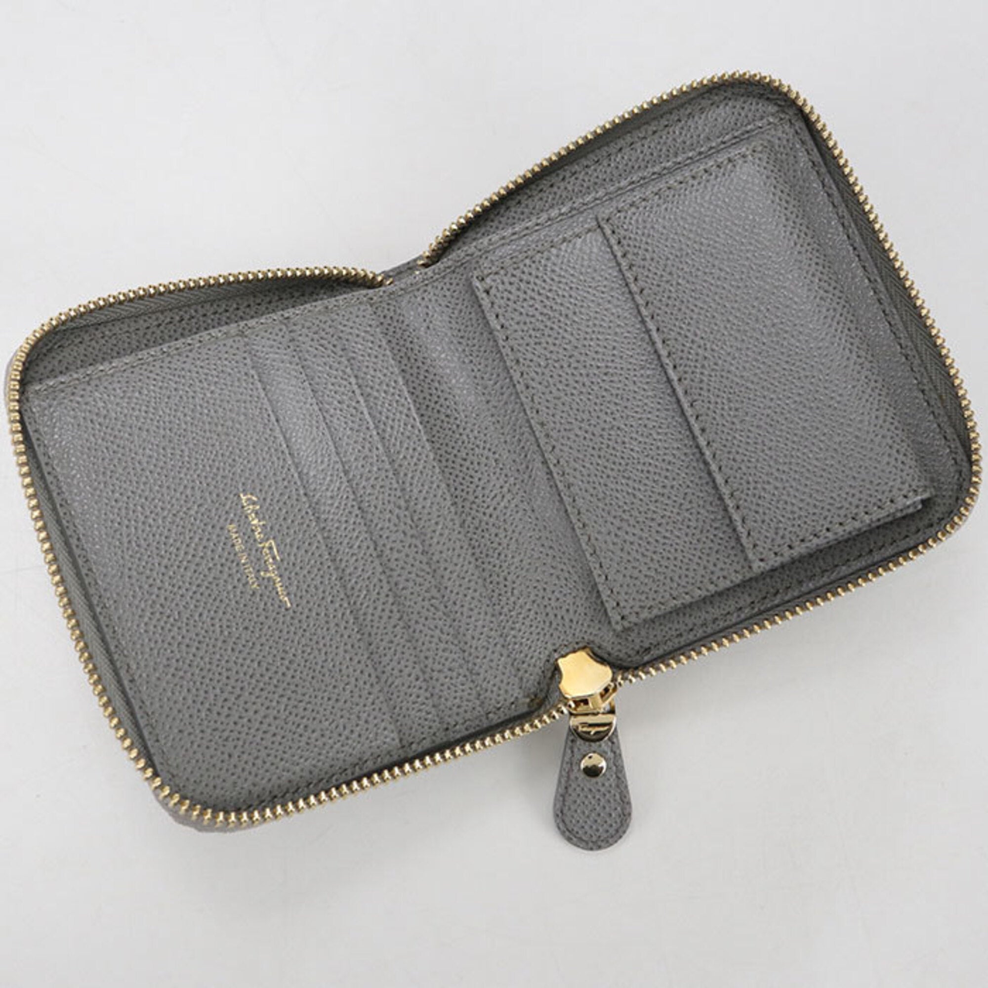 Salvatore Ferragamo Gray Leather Wallet (Bi-Fold) (Pre-Owned)