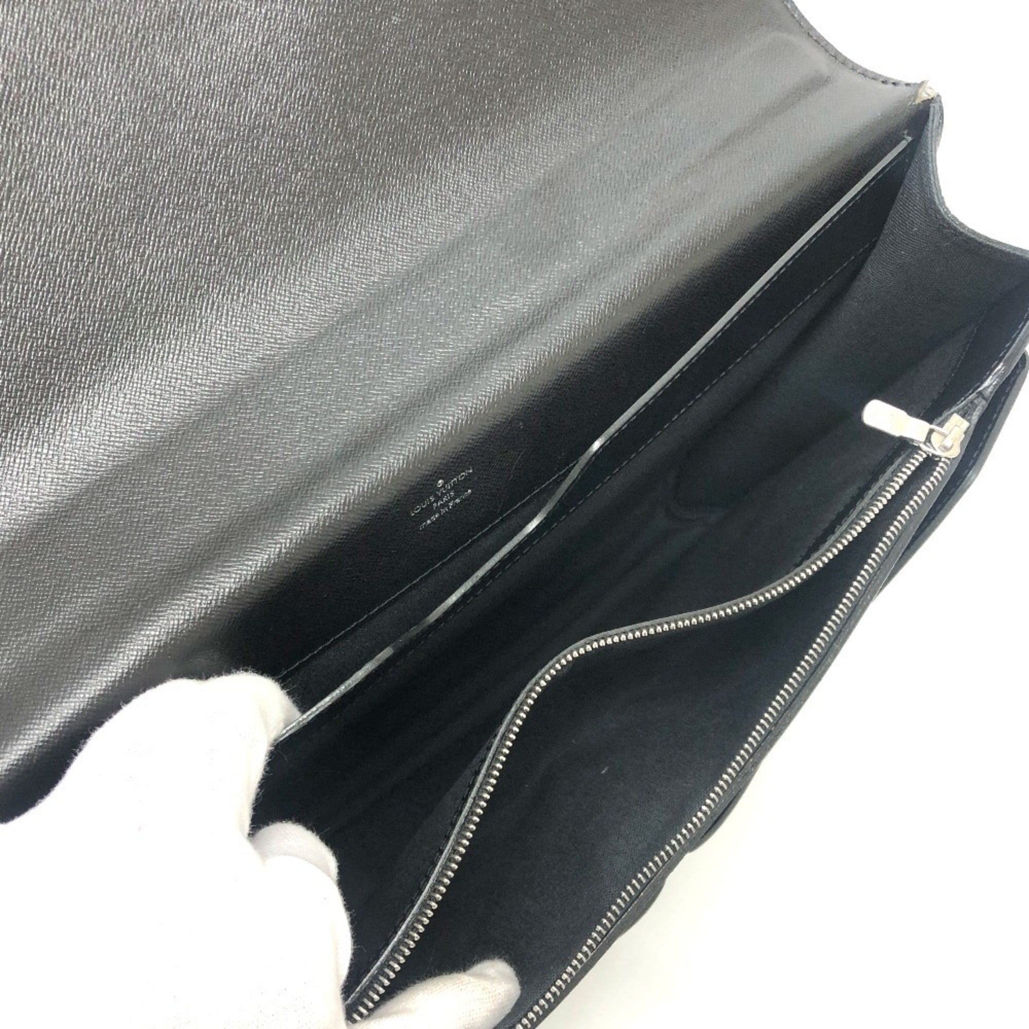 Louis Vuitton Ardoise Black Taiga Leather Briefcase (Pre-Owned)