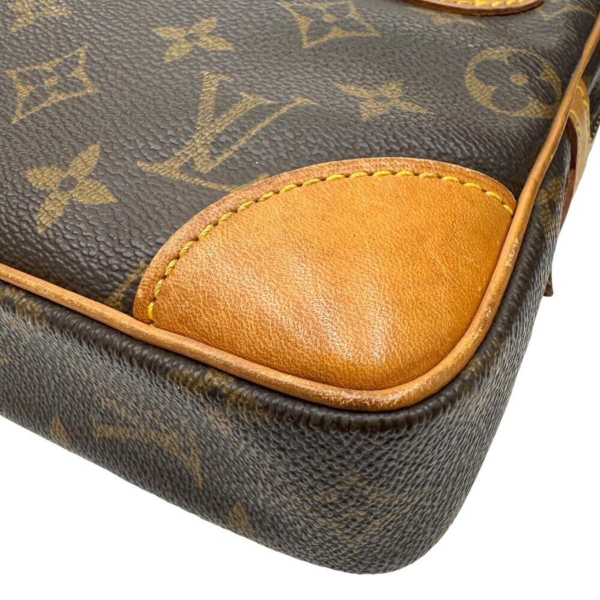 Louis Vuitton Brown Monogram Clutch Bag (Pre-Owned)