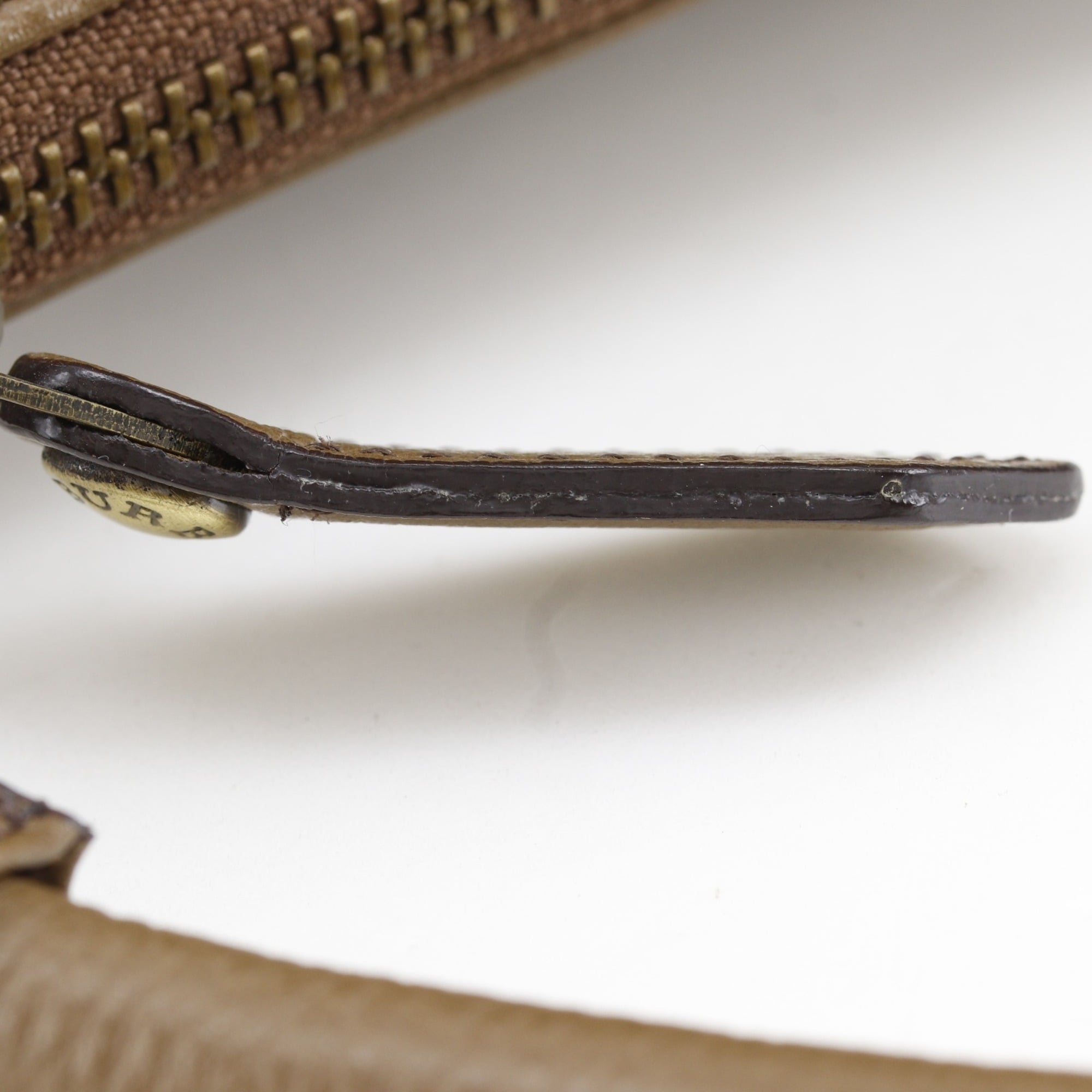 Burberry Brown Leather Shoulder Bag (Pre-Owned)