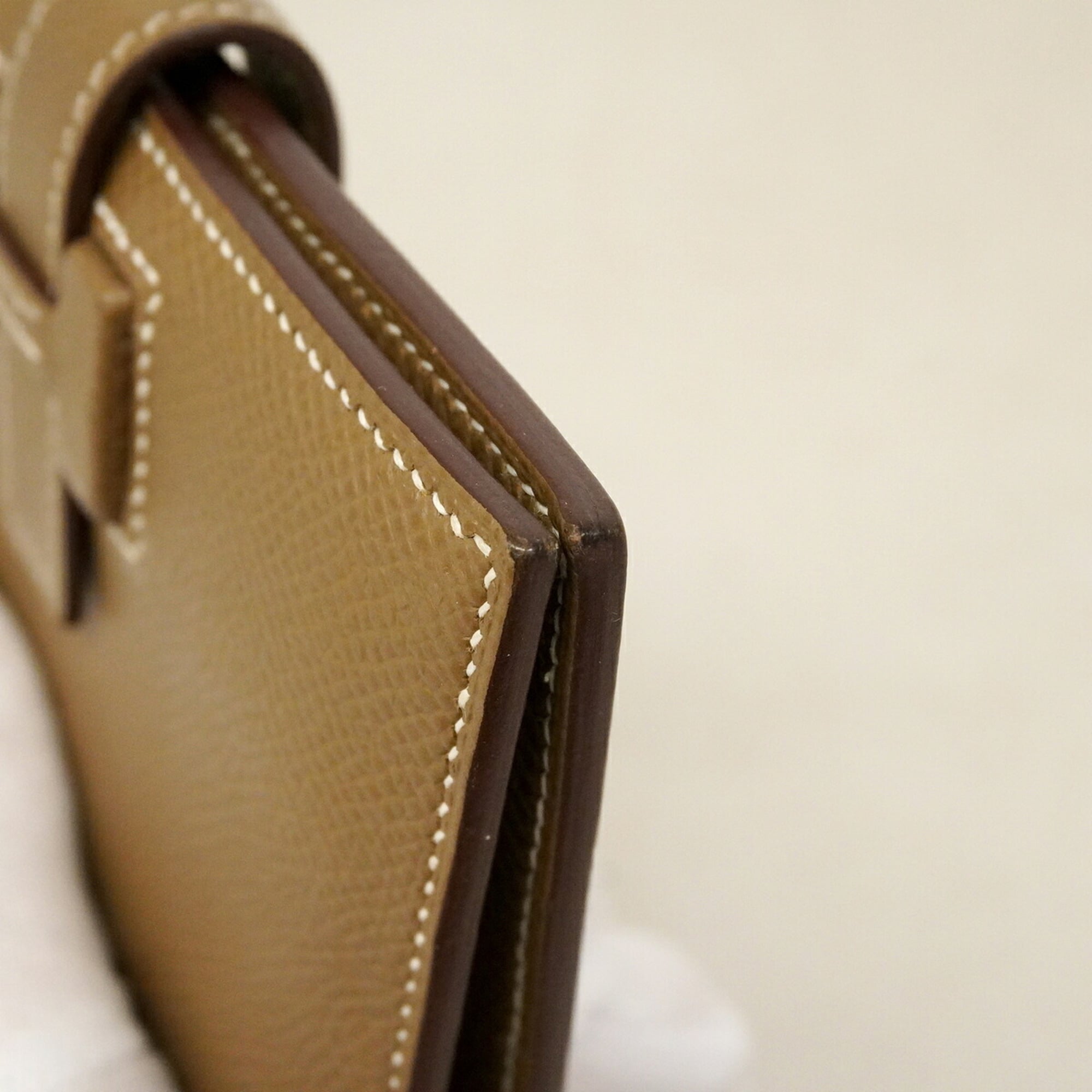 Hermes Etoupe Gray Leather Wallet (Bi-Fold) (Pre-Owned)