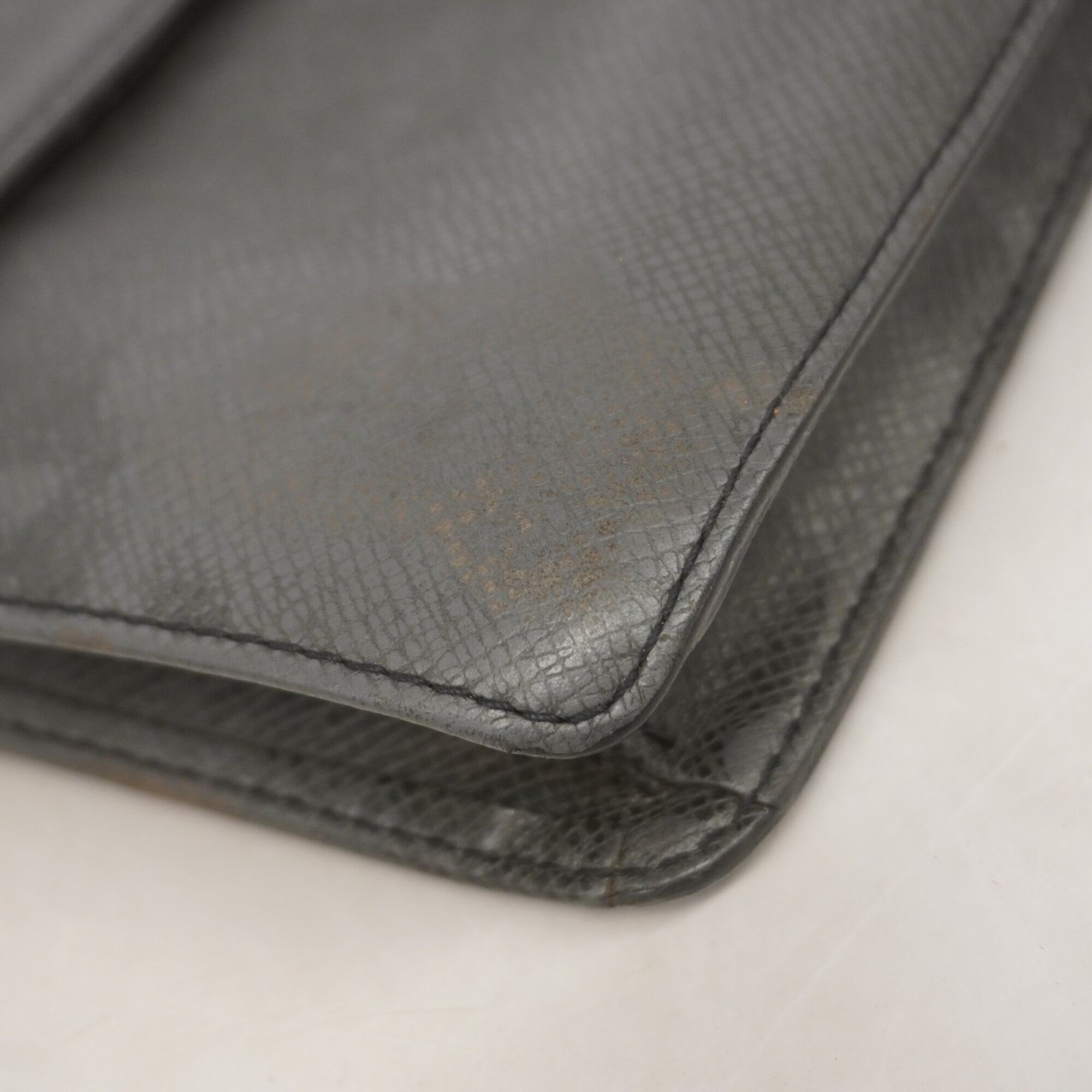 Louis Vuitton Ardoise Clutch Bag (Pre-Owned)