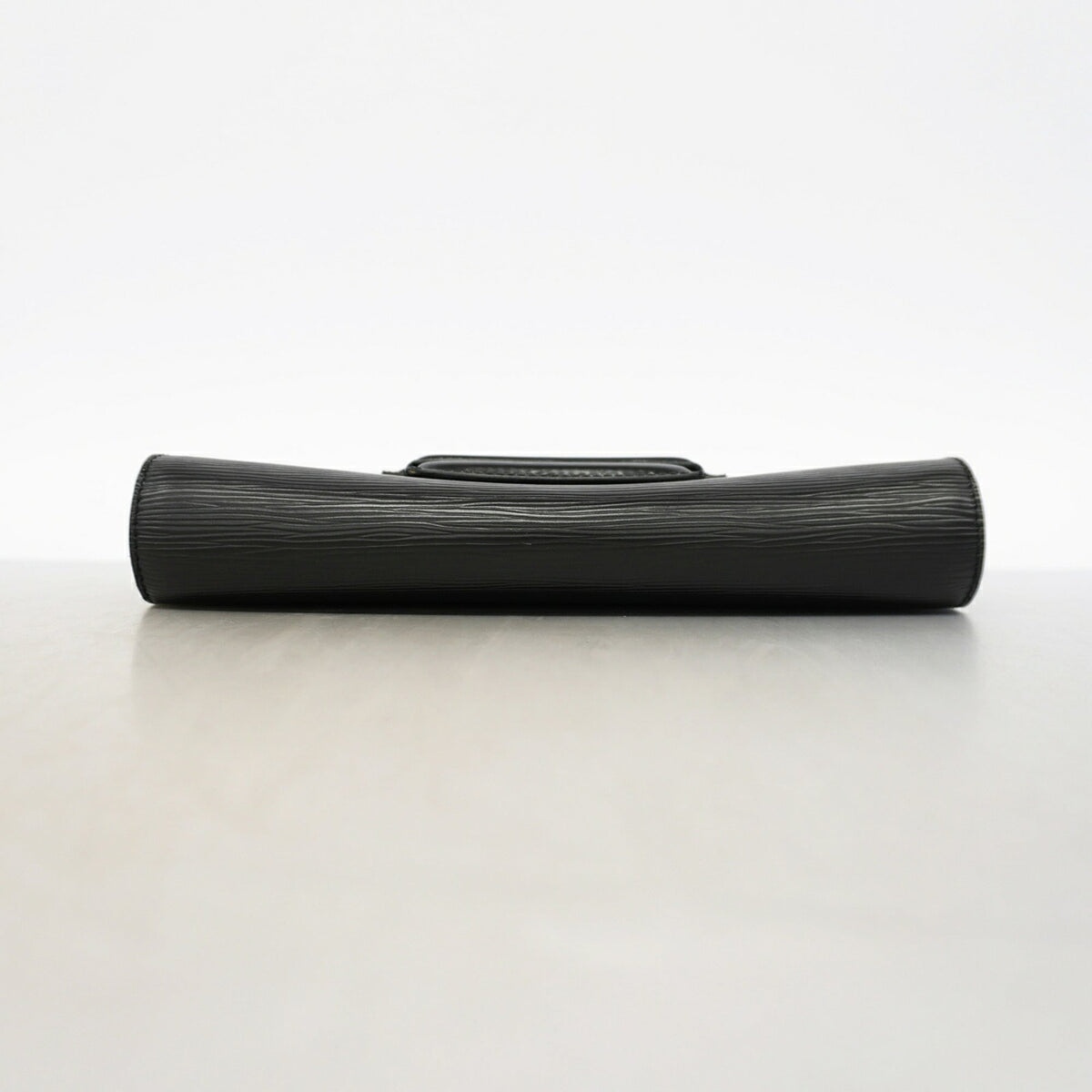 Louis Vuitton Noir Clutch Bag (Pre-Owned)