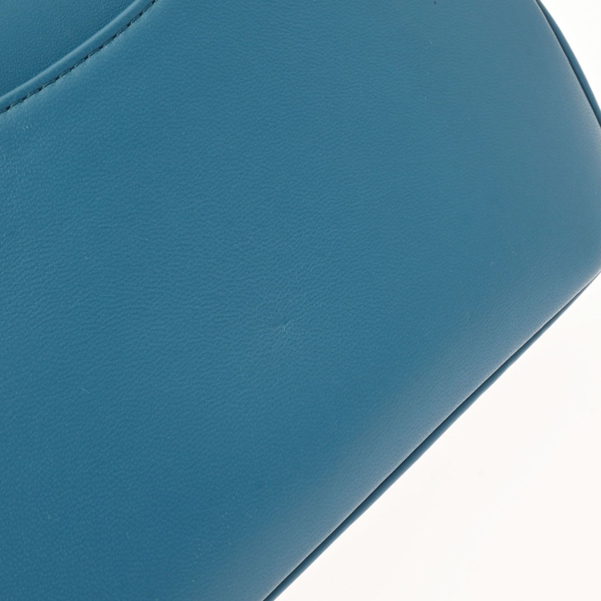 Chanel Blue Leather Shoulder Bag (Pre-Owned)