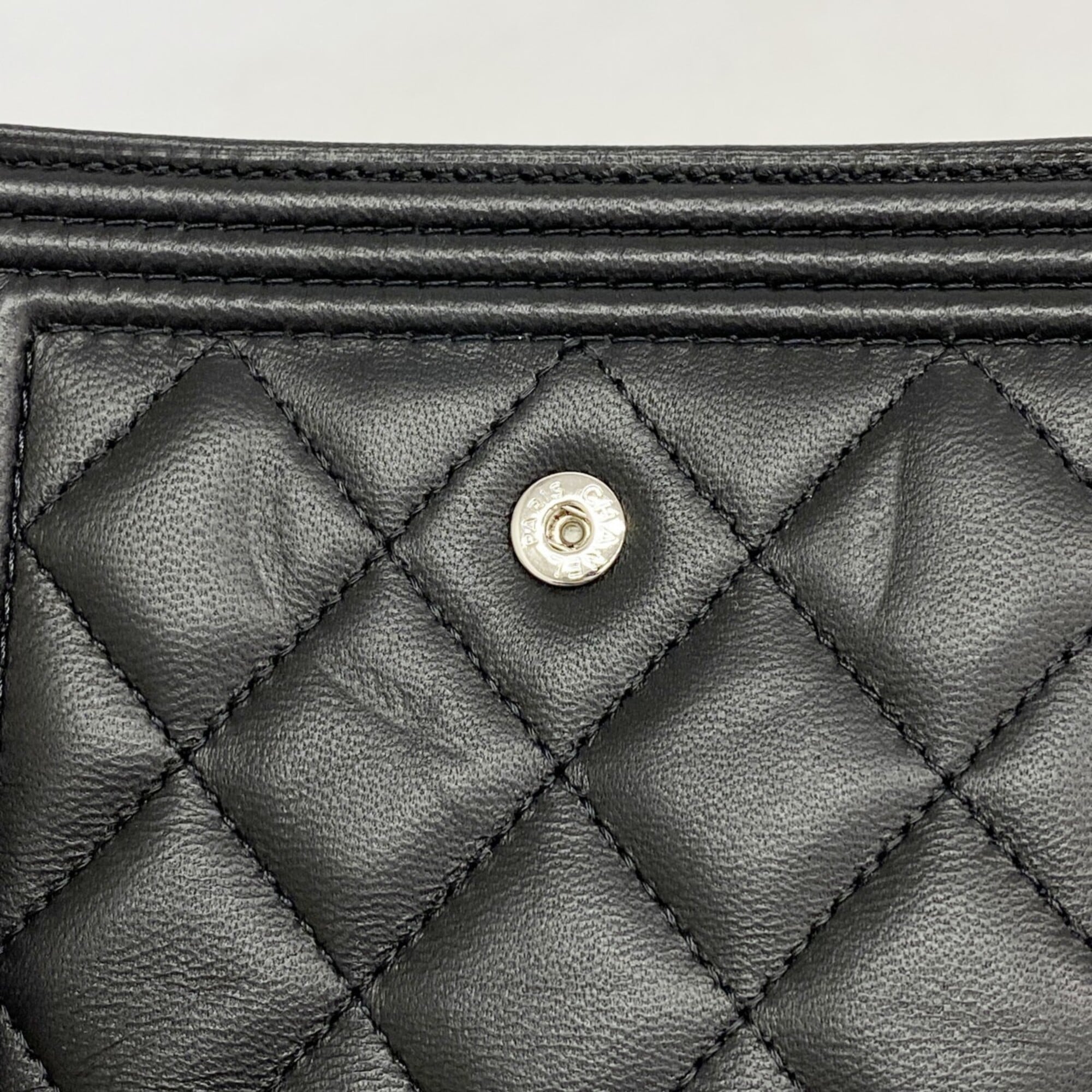 Chanel Black Leather Wallet (Bi-Fold) (Pre-Owned)