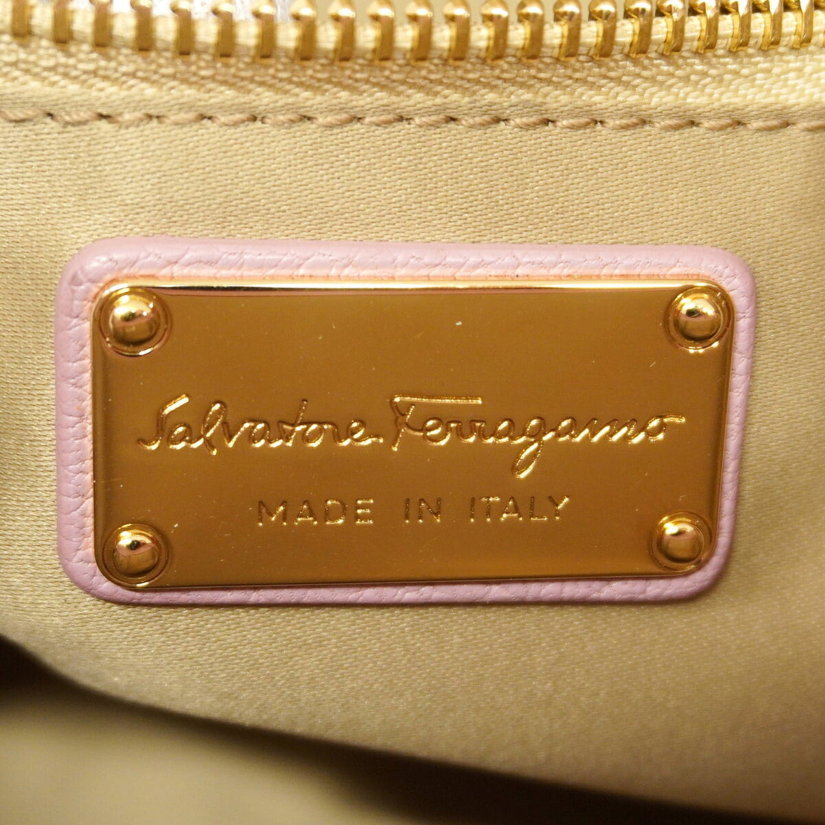 Salvatore Ferragamo Pink Leather Handbag (Pre-Owned)