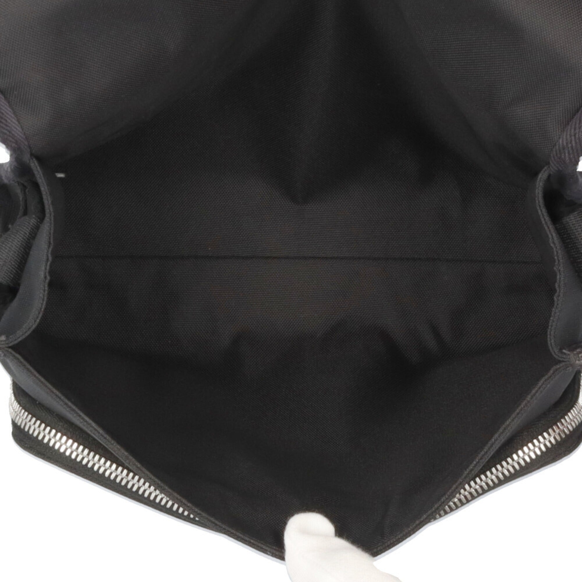 Celine Black Nylon Messenger Bag Shoulder Bag (Pre-Owned)