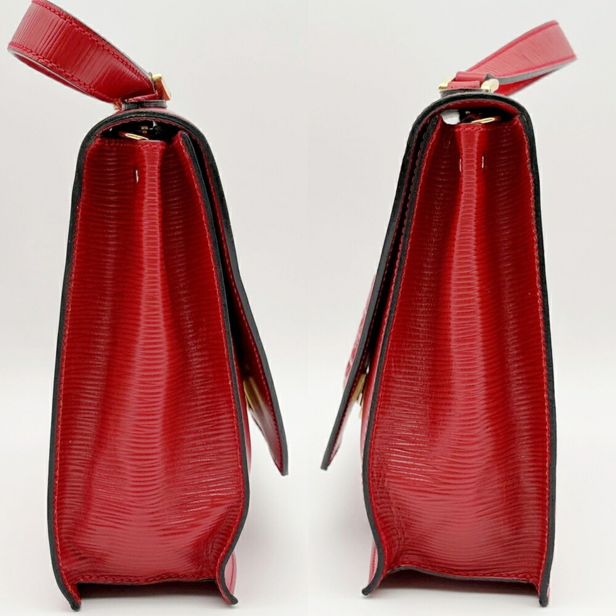 Fendi Red Color Leather Shoulder Bag (Pre-Owned)