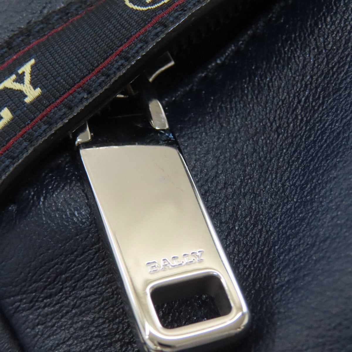Bally Navy Leather Shoulder Bag (Pre-Owned)