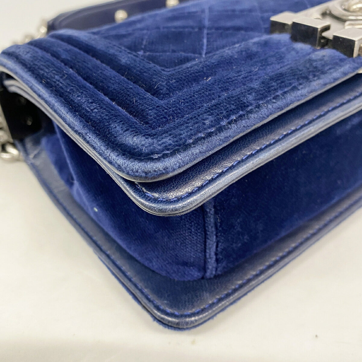 Chanel Navy Suede Shoulder Bag (Pre-Owned)