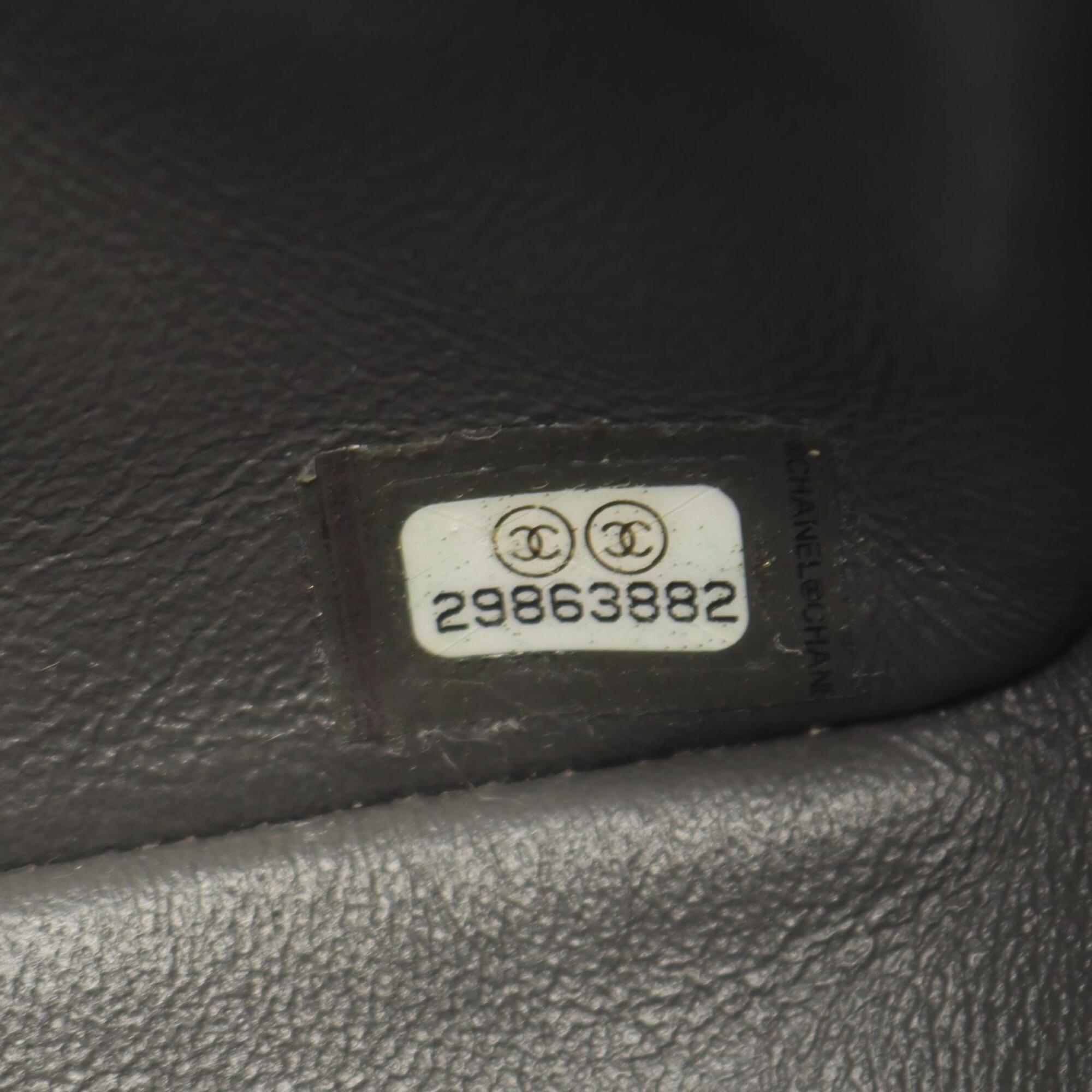 Chanel Gray Leather Handbag Shoulder Bag (Pre-Owned)