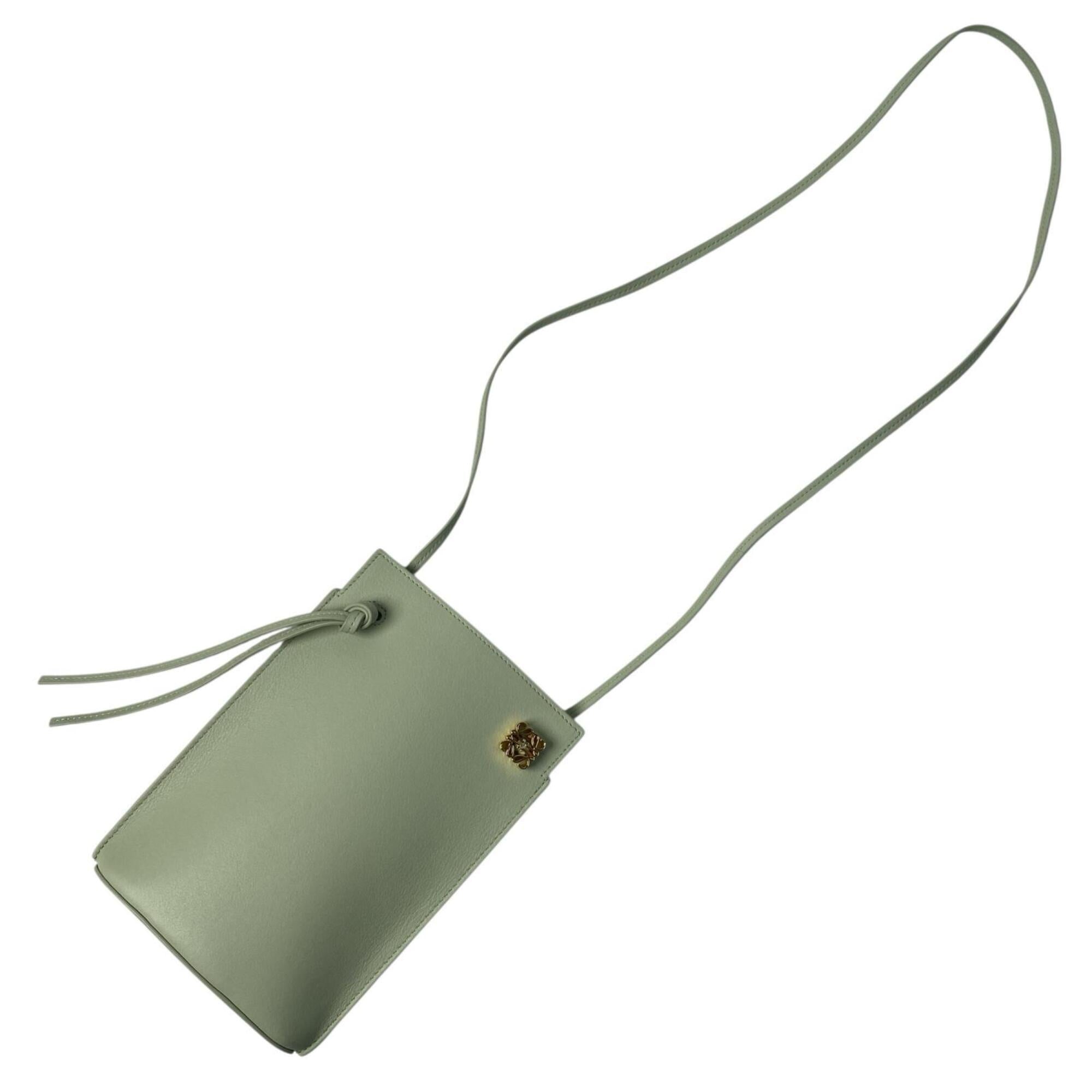 Loewe Light Green Leather Shoulder Bag (Pre-Owned)