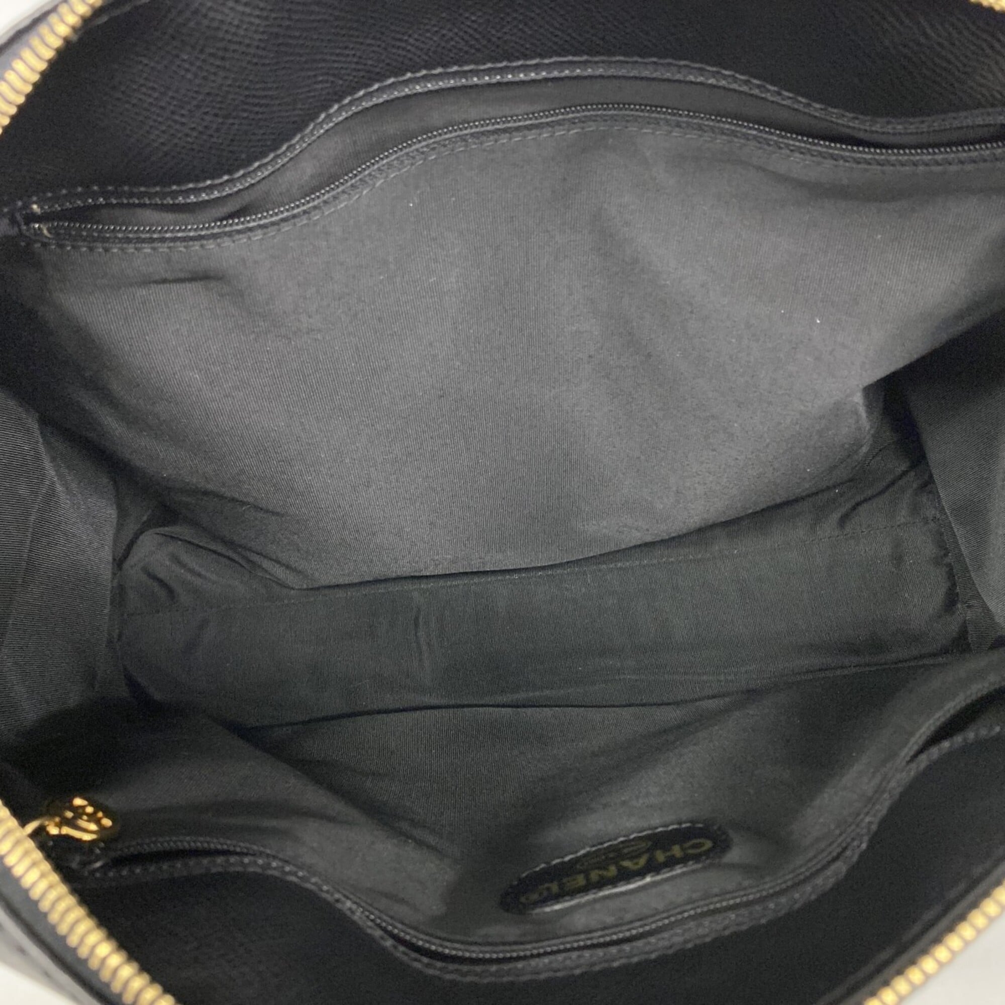 Chanel Black Leather Tote Bag (Pre-Owned)