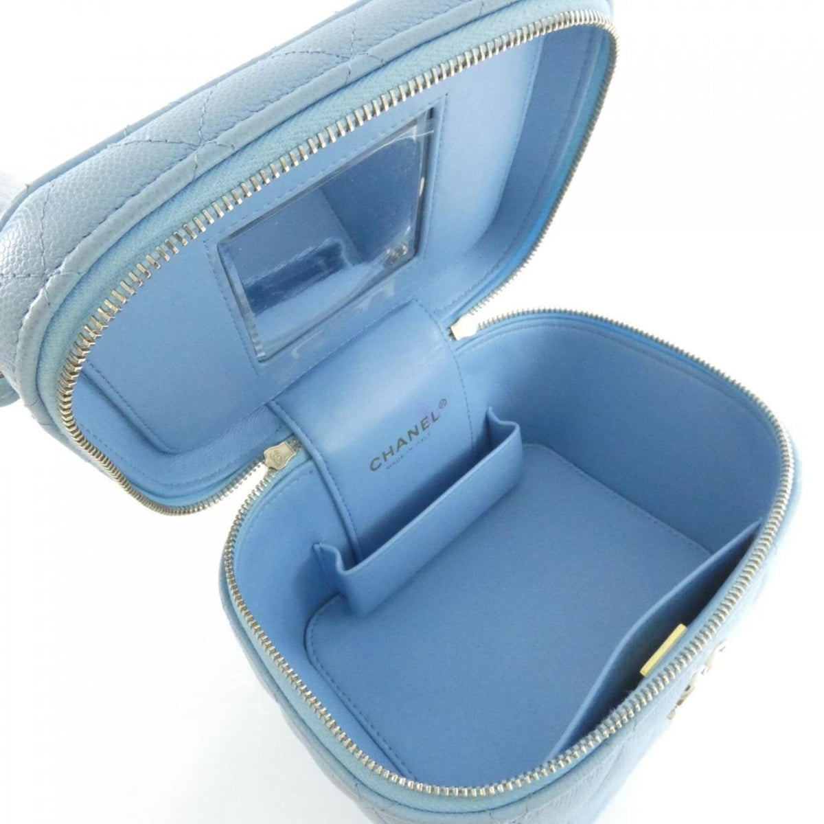 Chanel Light Blue Grained Calfskin Handbag (Pre-Owned)