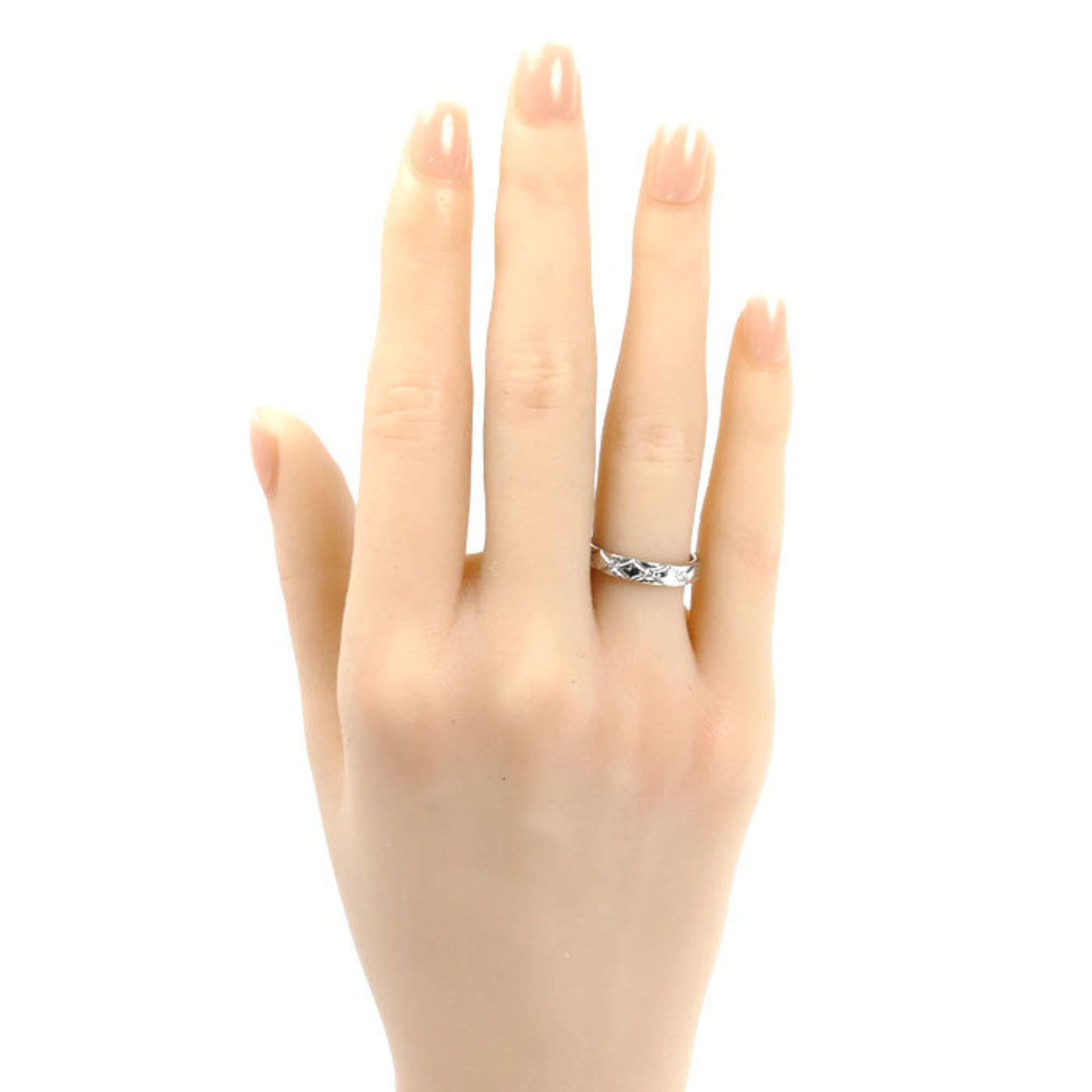 Chanel Platinum 950 Band Ring (Pre-Owned)