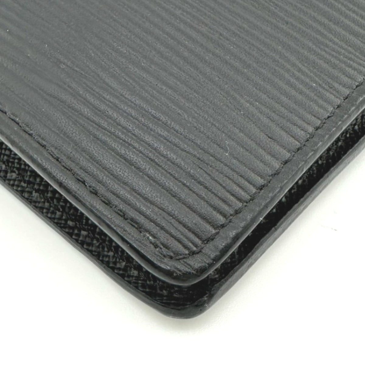 Louis Vuitton Black Noir Epi Leather Long Wallet (Bi-Fold) (Pre-Owned)
