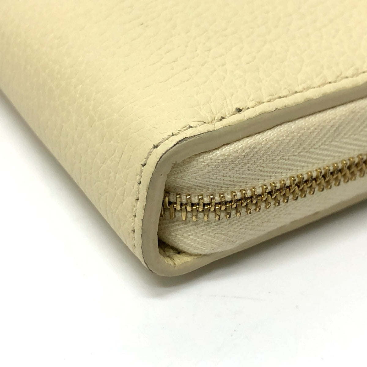 Celine Beige Leather Long Wallet (Bi-Fold) (Pre-Owned)