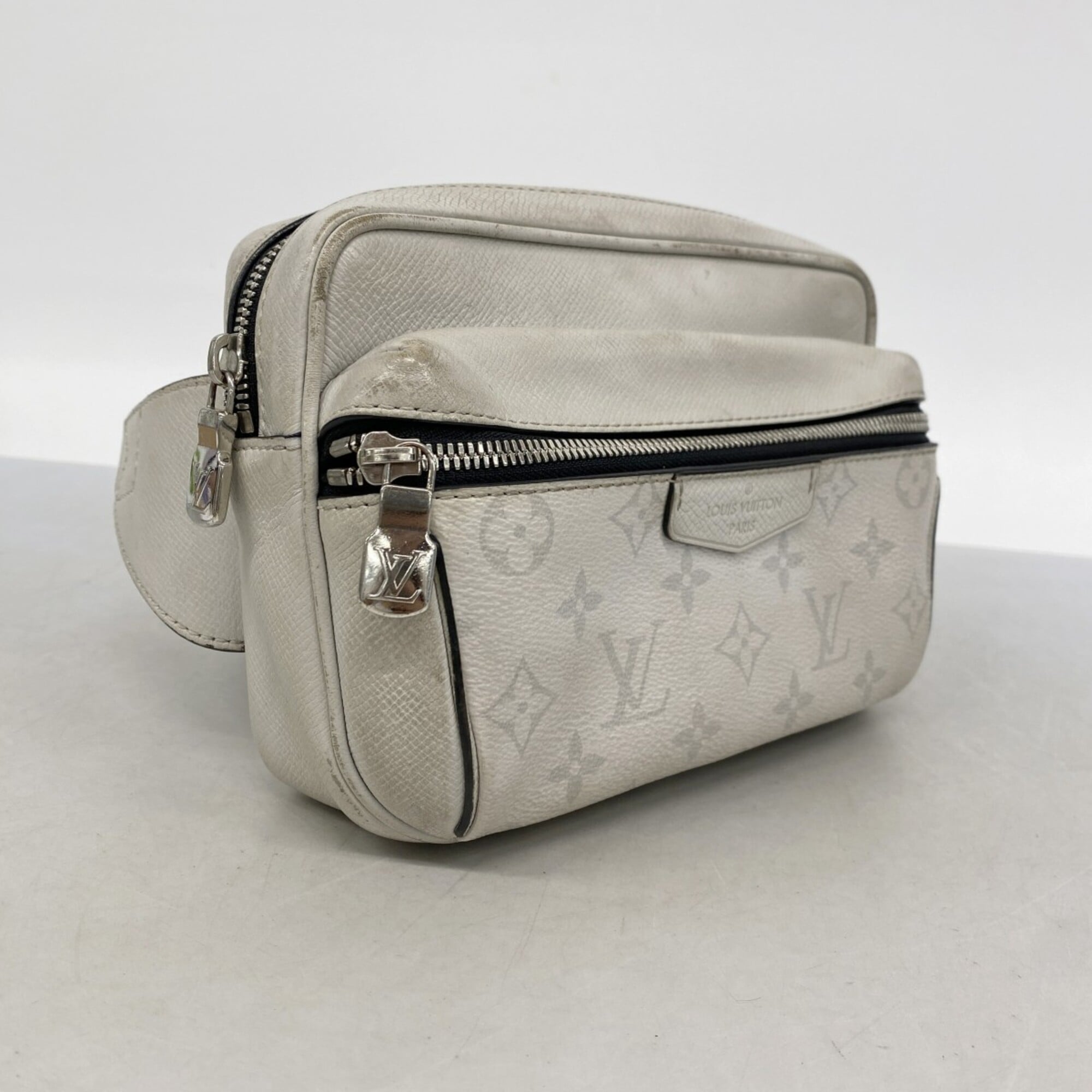 Louis Vuitton White Sling Bag (Pre-Owned)