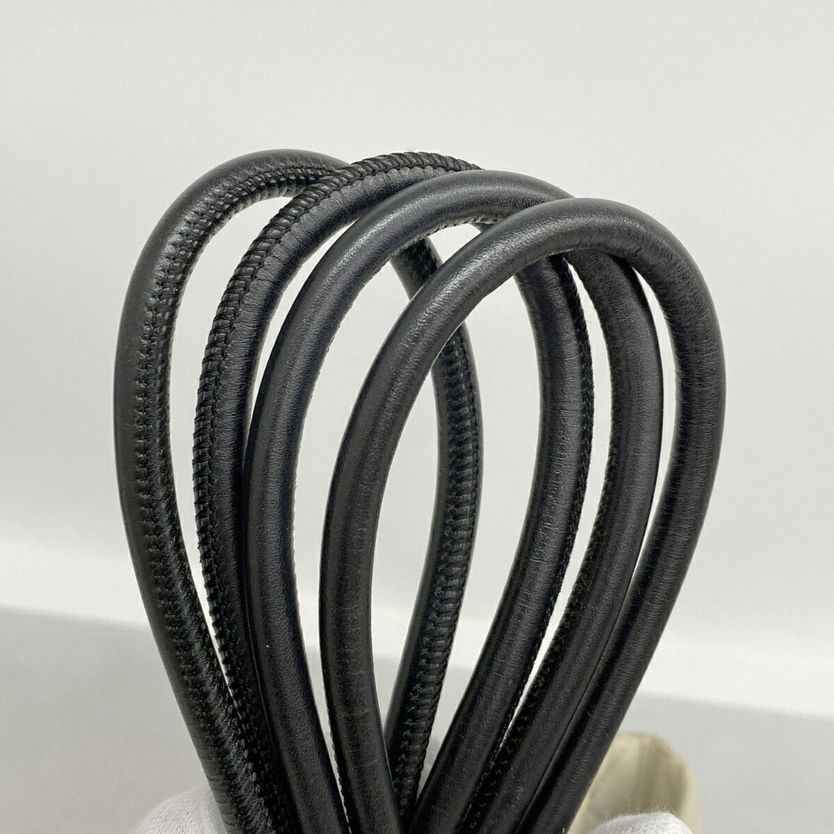 Chanel Black White Leather Tote Bag (Pre-Owned)