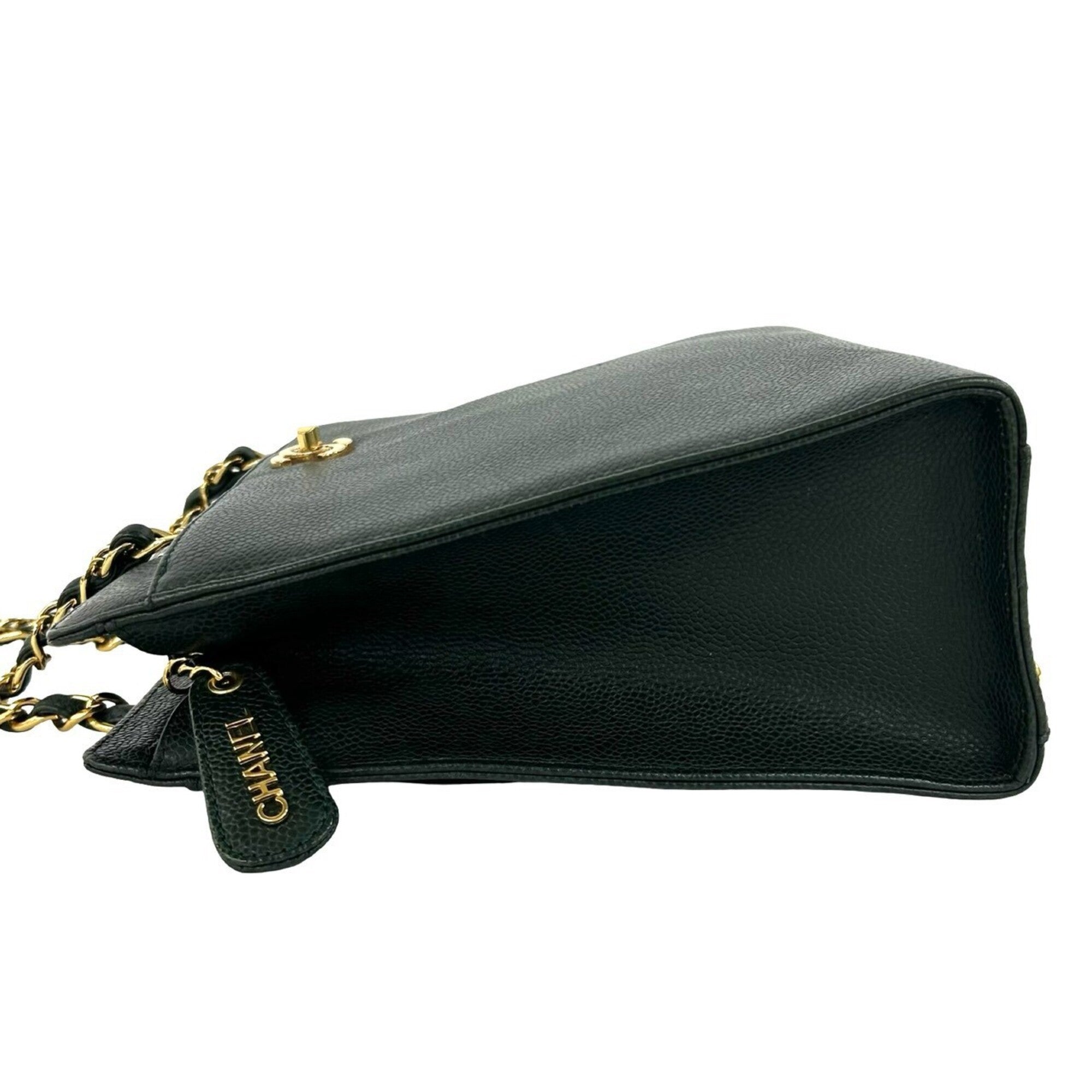 Chanel Green Grained Calfskin Handbag (Pre-Owned)