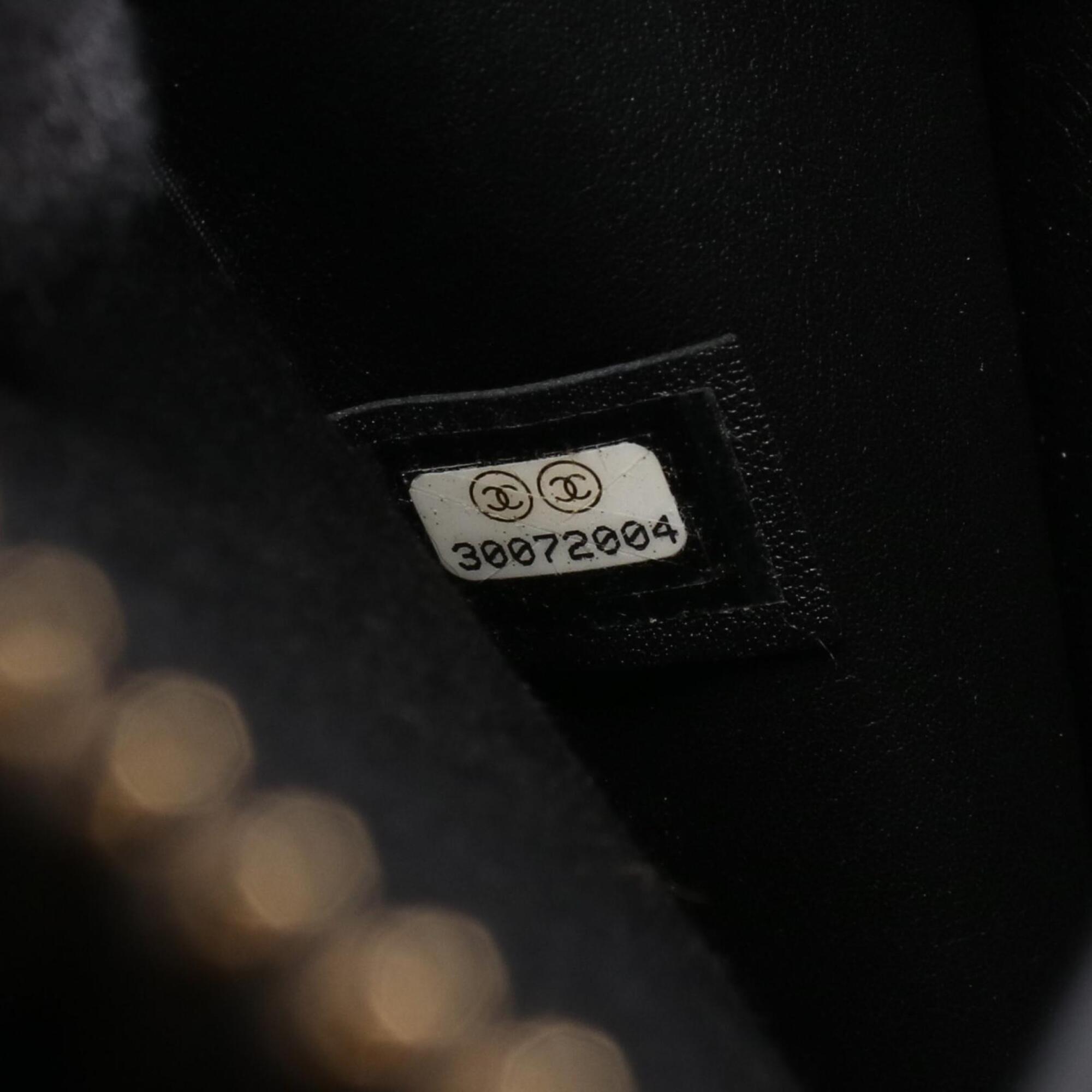 Chanel Black Leather Handbag Shoulder Bag (Pre-Owned)