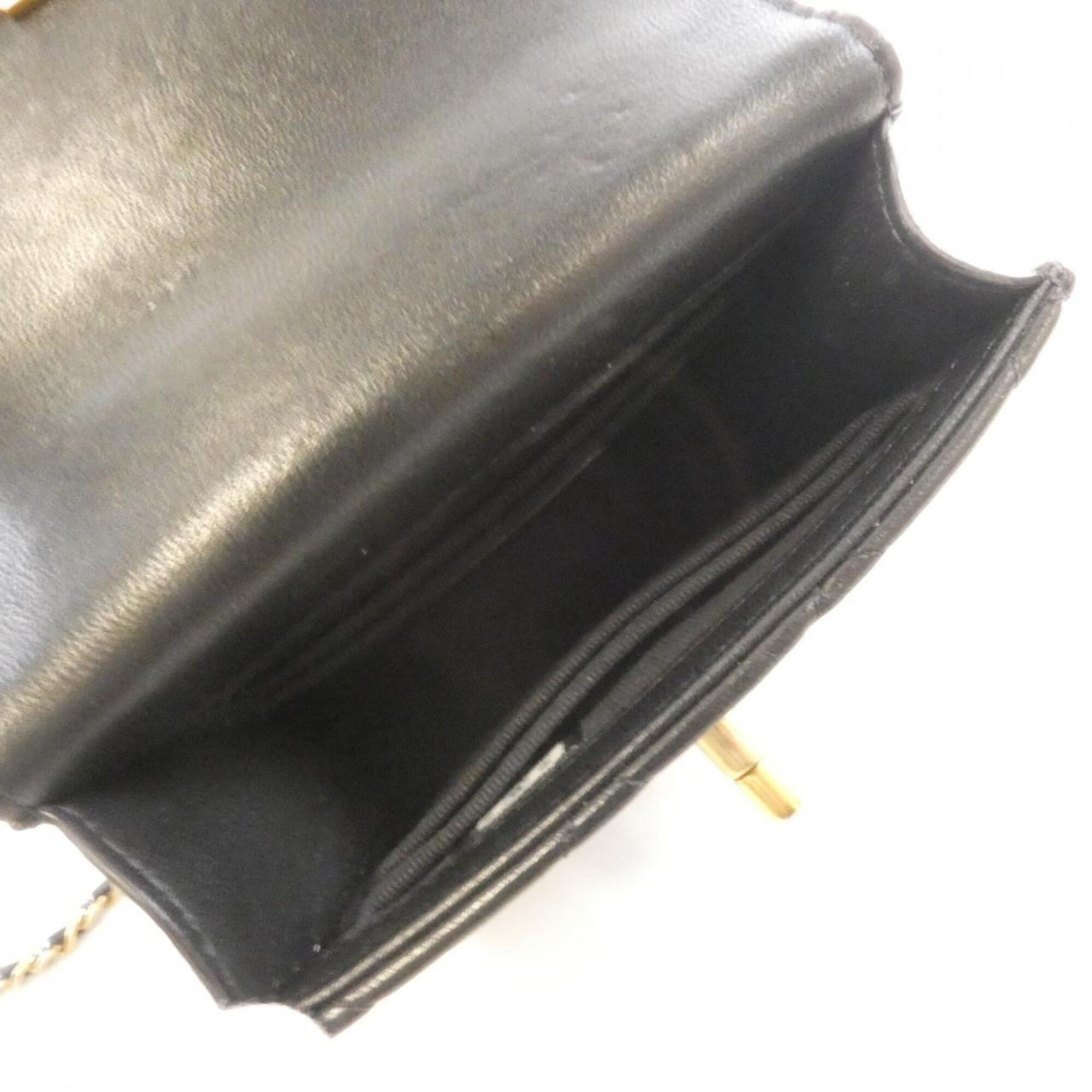 Chanel Black Shoulder Bag (Pre-Owned)