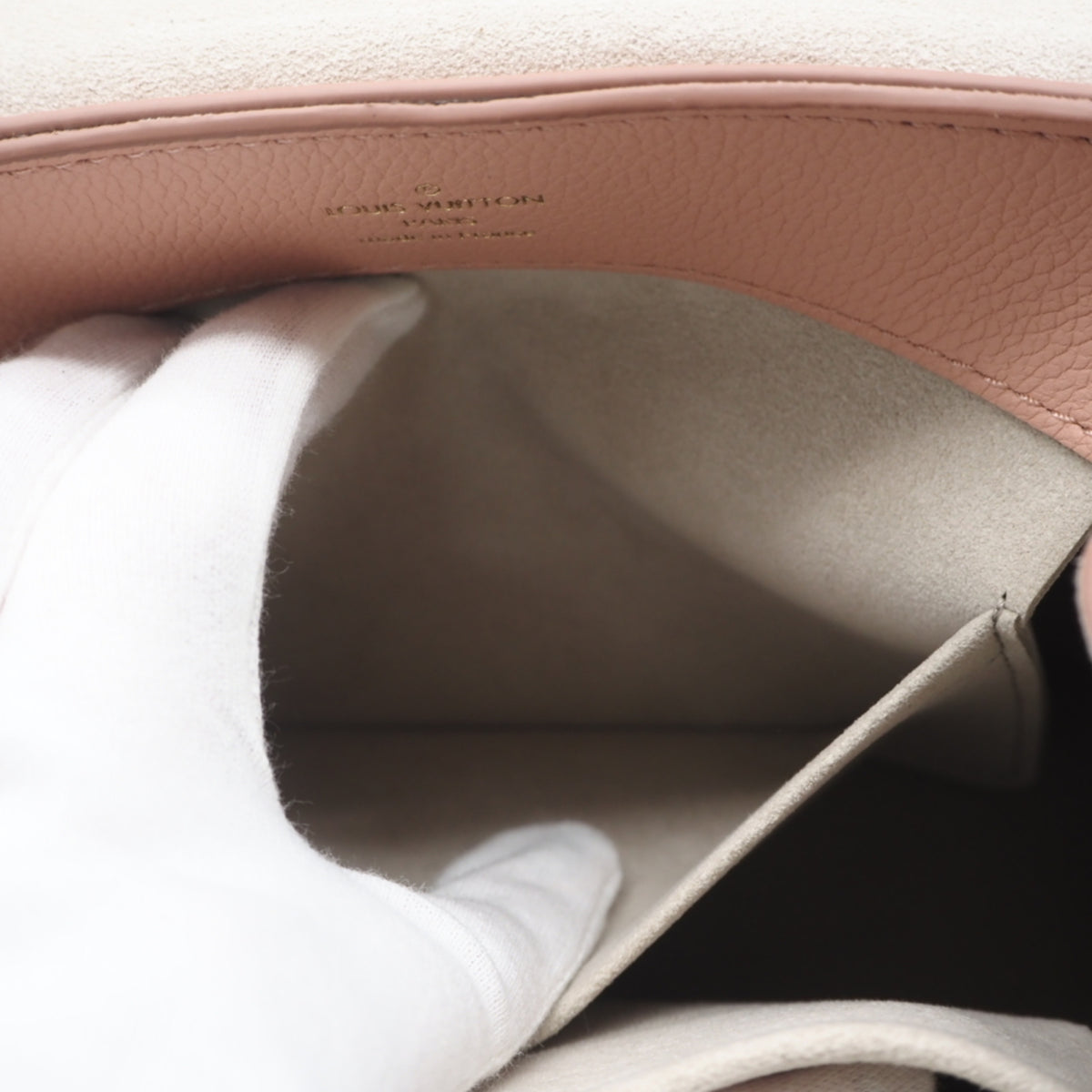 Louis Vuitton Pink Beige Leather Shoulder Bag (Pre-Owned)