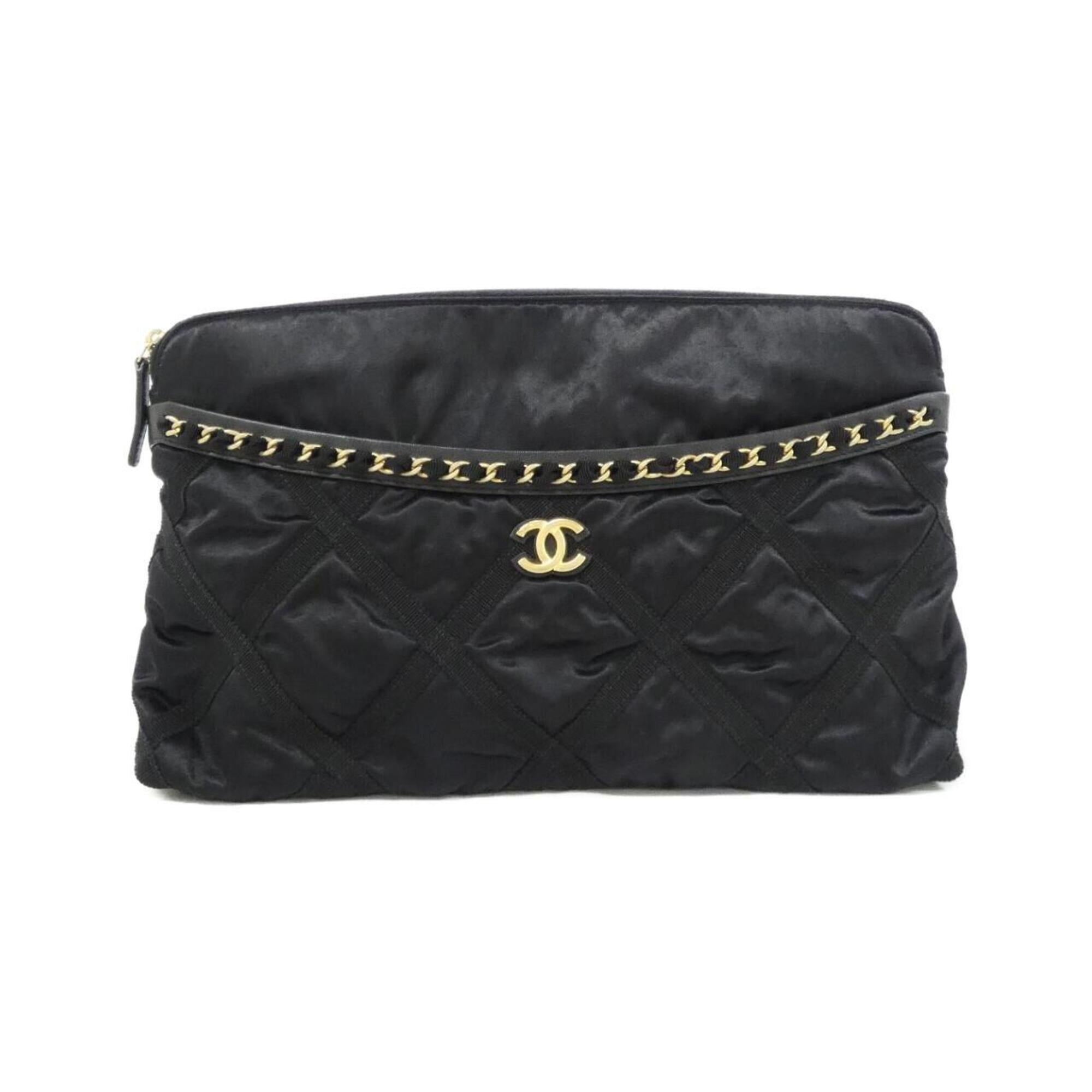 Chanel Black Nylon Handbag (Pre-Owned)