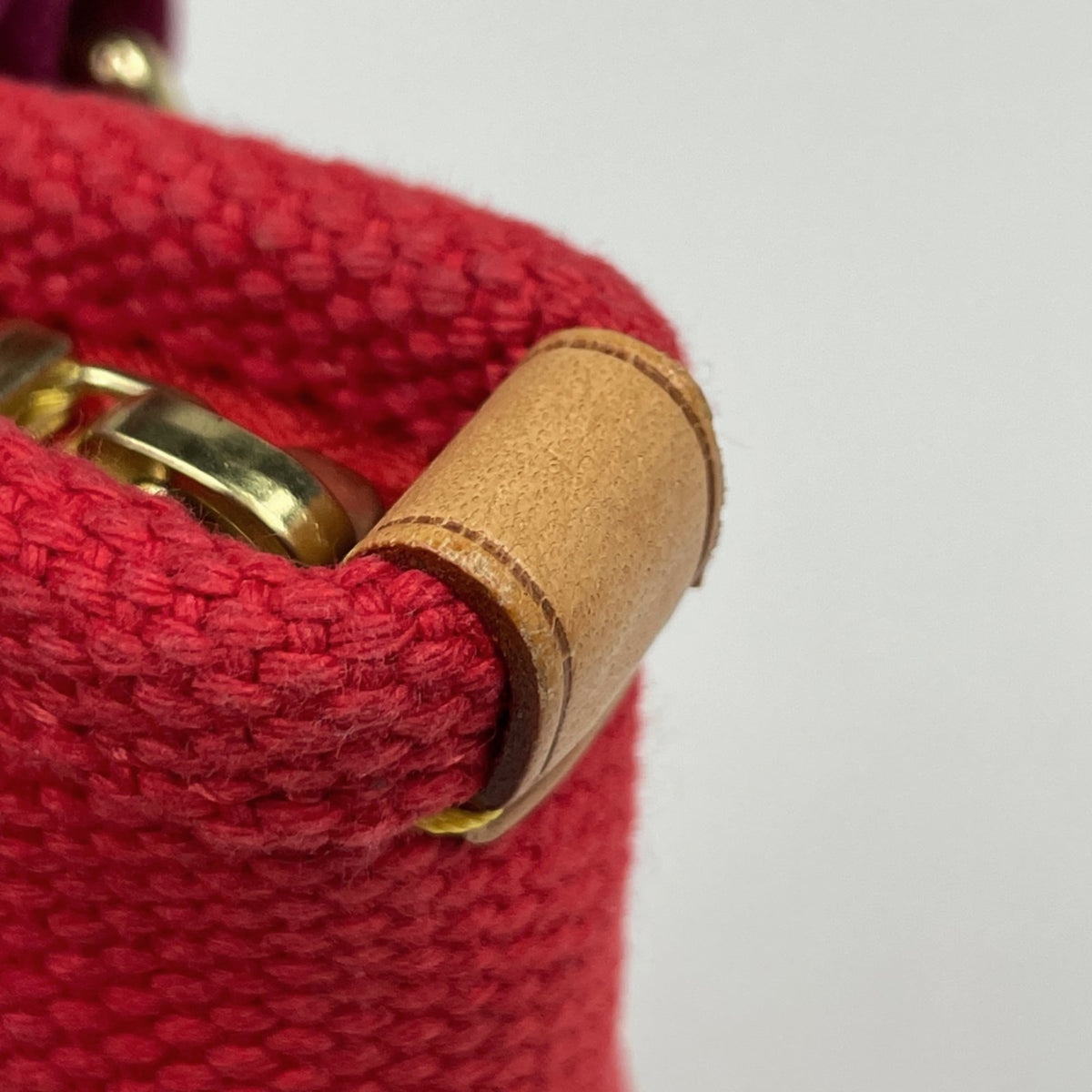Louis Vuitton Rouge Handbag (Pre-Owned)