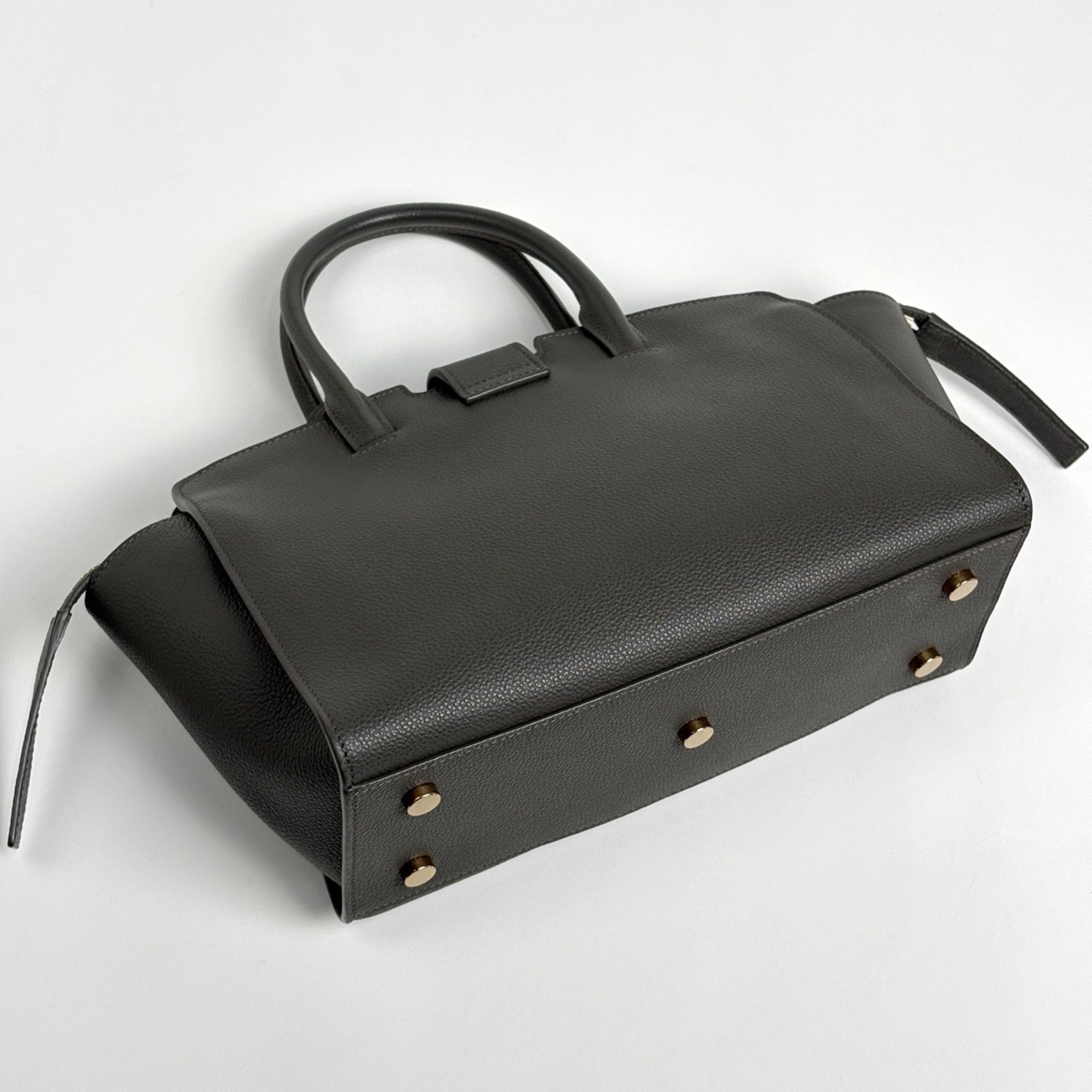 Yves Saint Laurent Downtown Gray Leather Handbag (Pre-Owned)