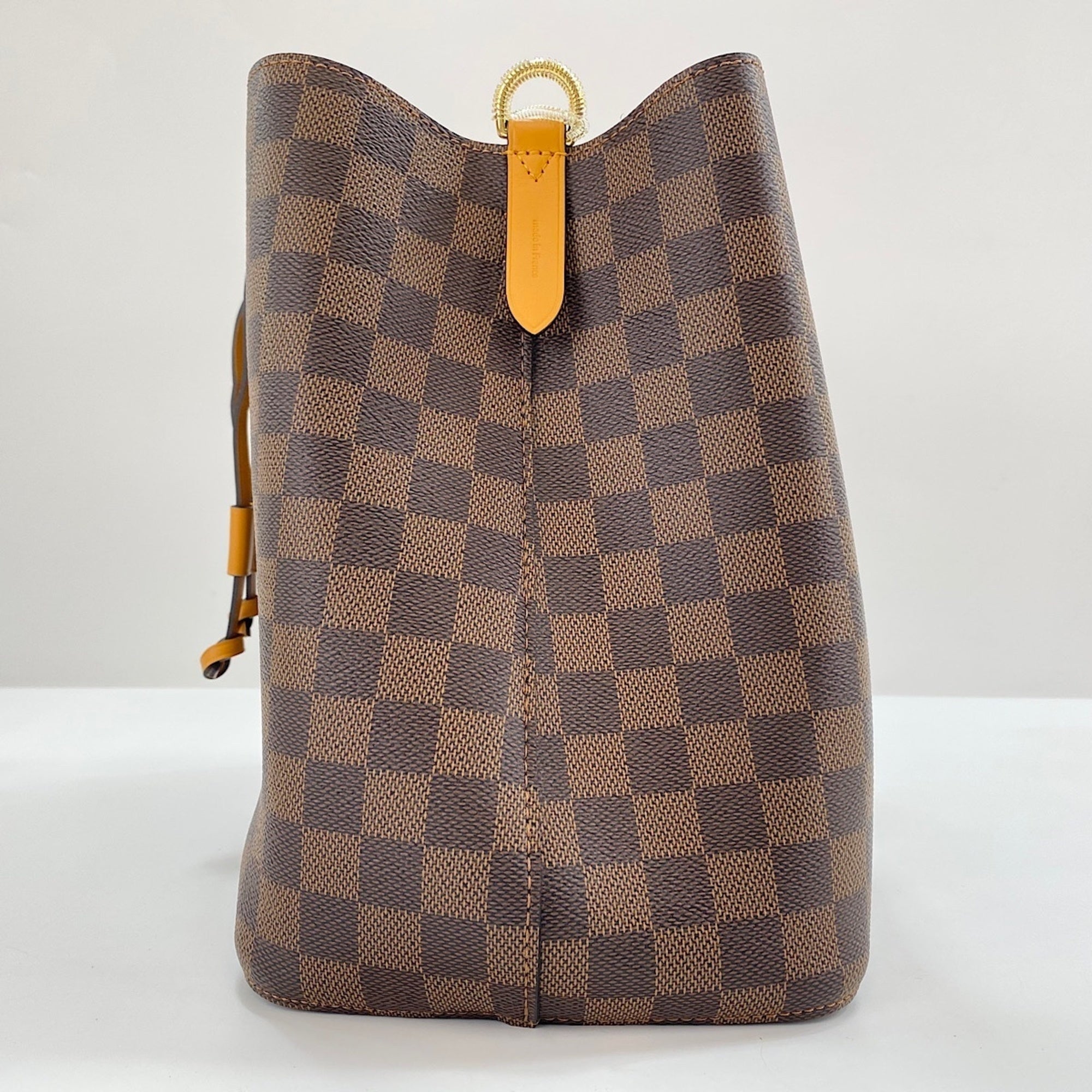 Louis Vuitton Brown Shoulder Bag (Pre-Owned)