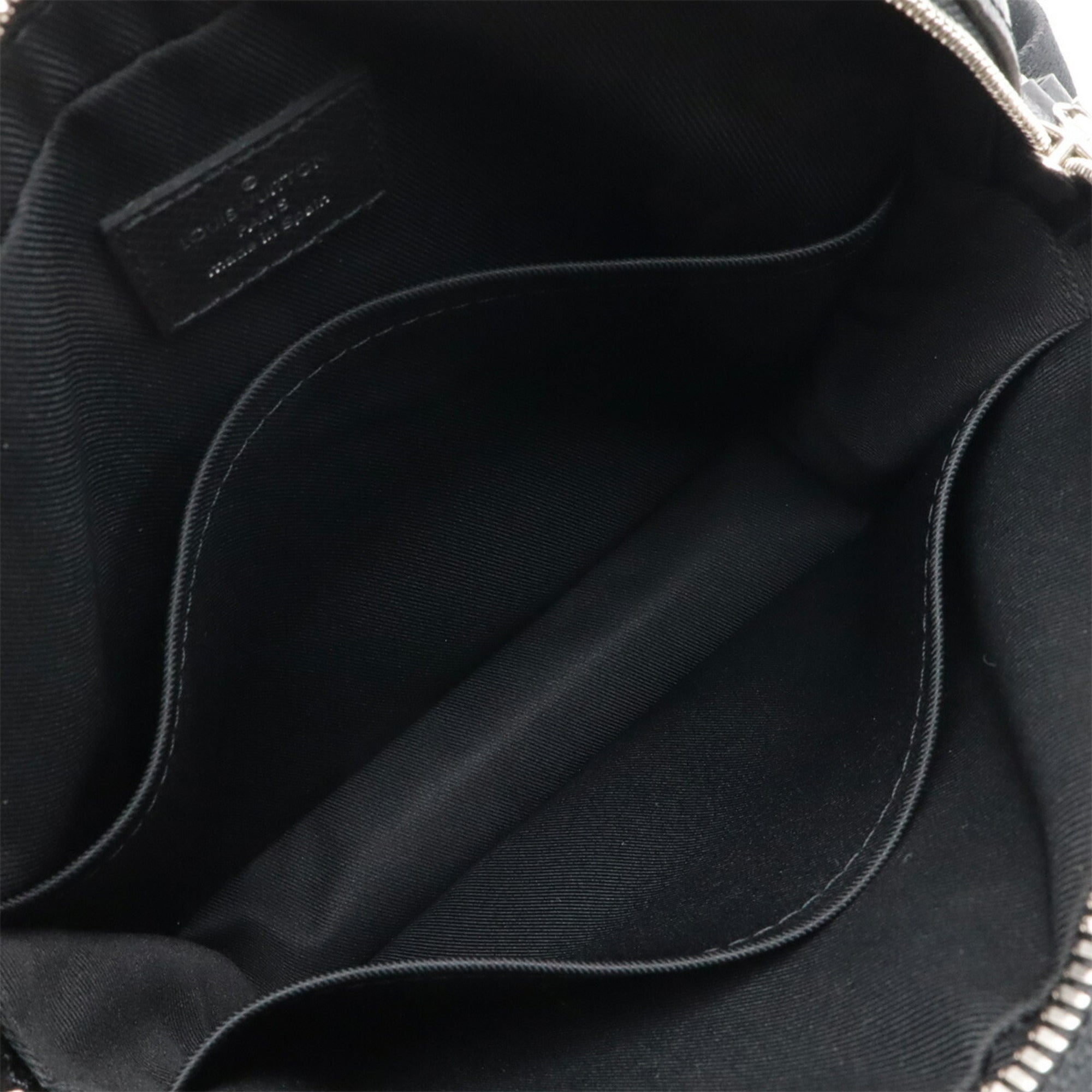 Louis Vuitton Ardoise Taiga Leather Leather Pochette Shoulder Bag (Pre-Owned)