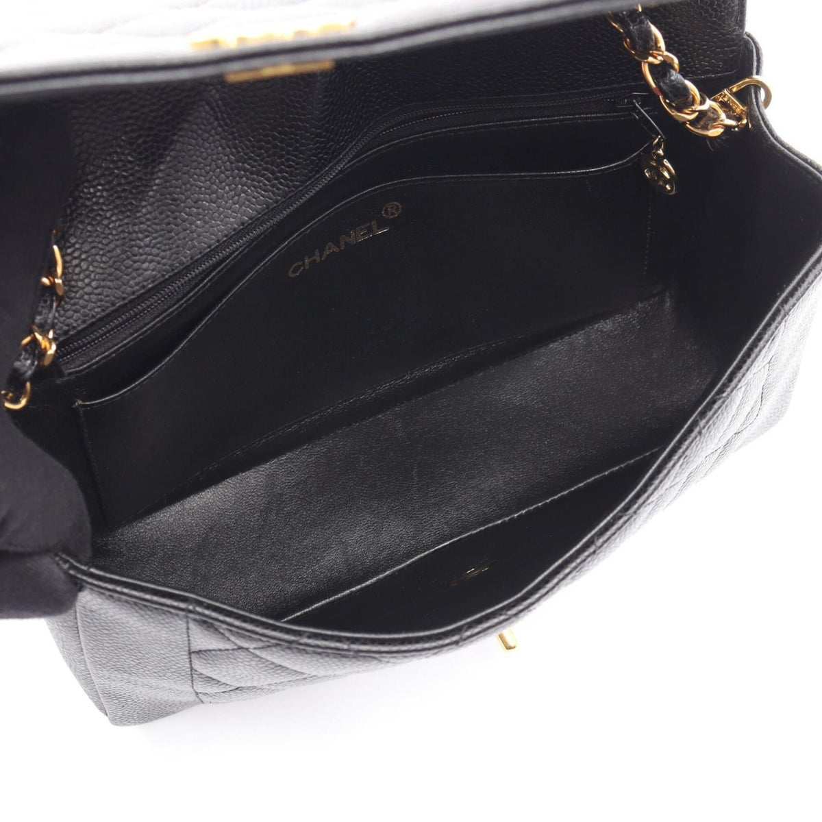 Chanel Black Grained Calfskin Shoulder Bag (Pre-Owned)